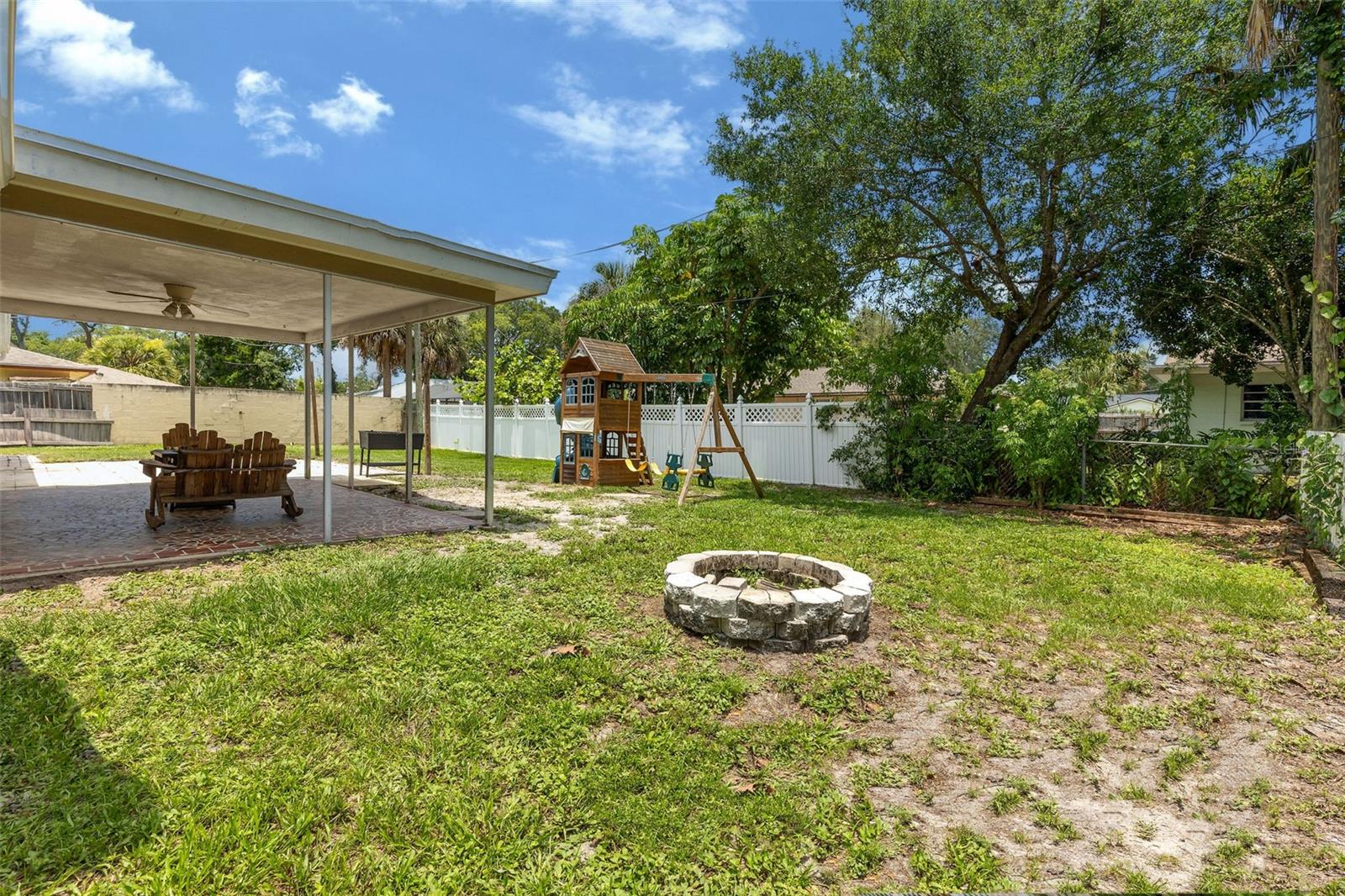Image 38 of 45 For 833 Lucerne Circle