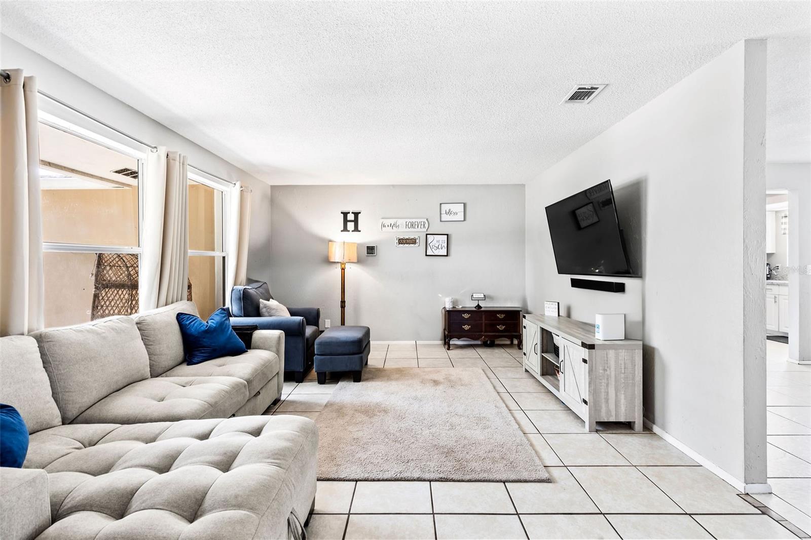 Image 7 of 45 For 833 Lucerne Circle