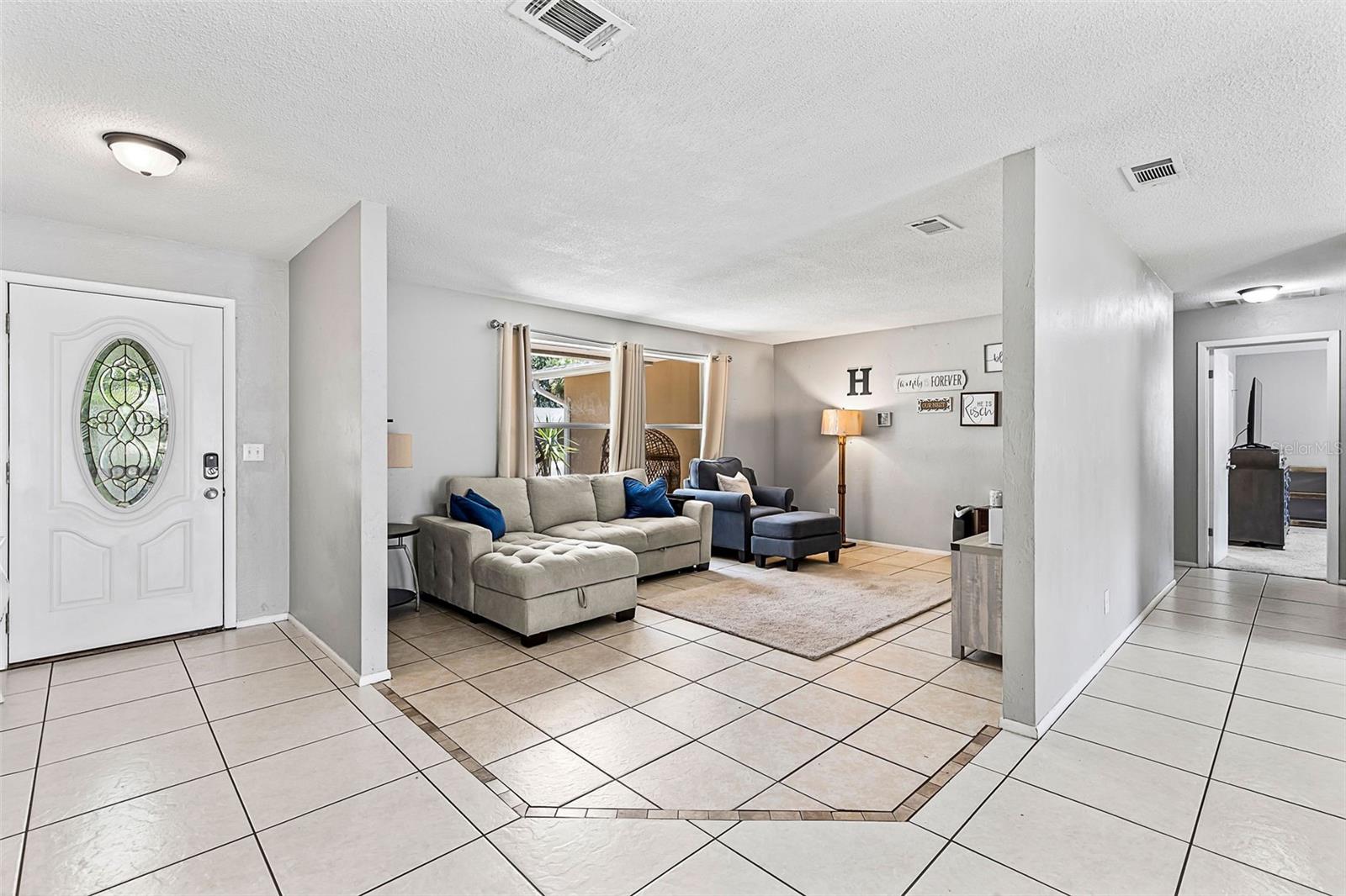 Image 9 of 45 For 833 Lucerne Circle