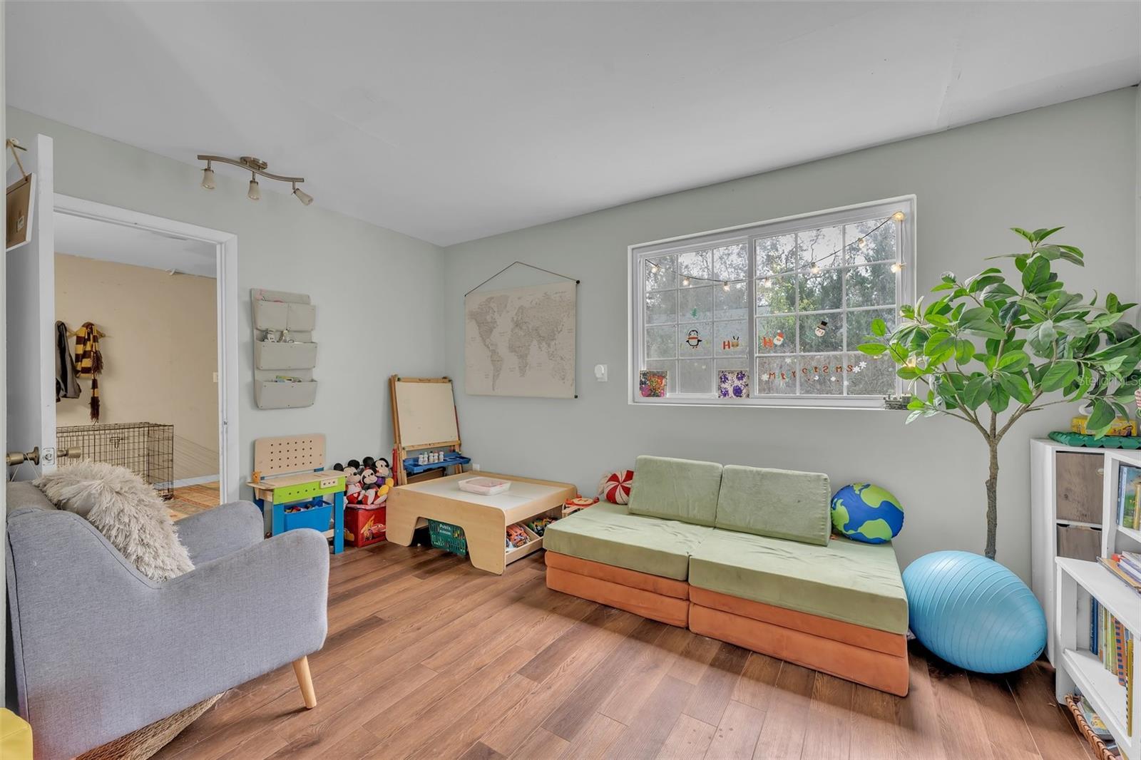Image 13 of 49 For 1398 5th Ave