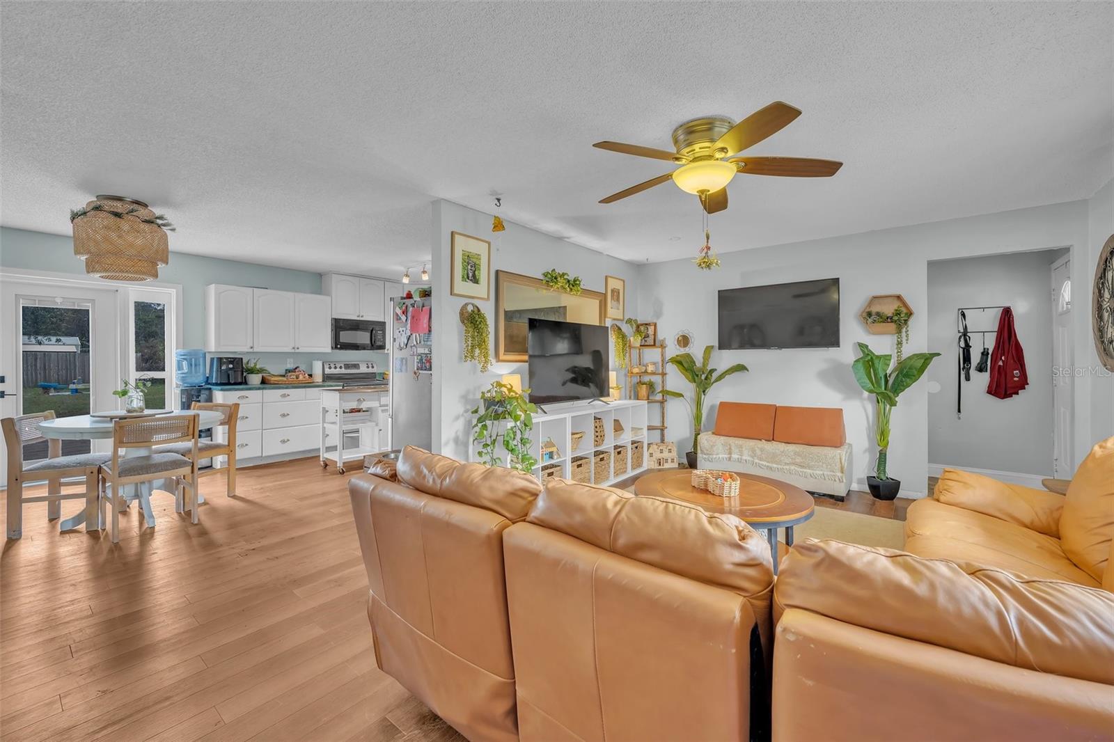 Image 6 of 49 For 1398 5th Ave