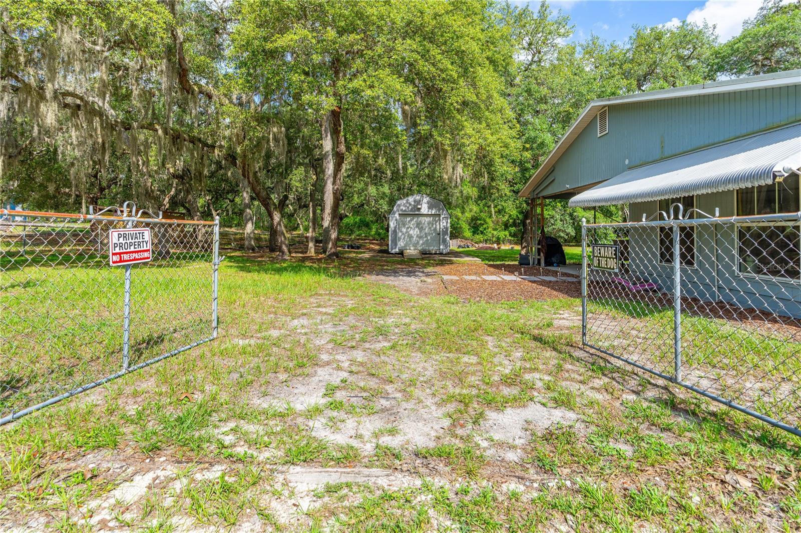 Image 41 of 49 For 343 Lake Como Drive