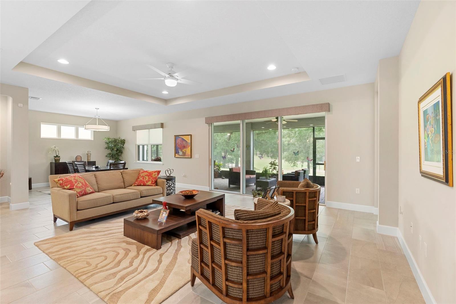 Image 14 of 59 For 978 Victoria Hills Drive S