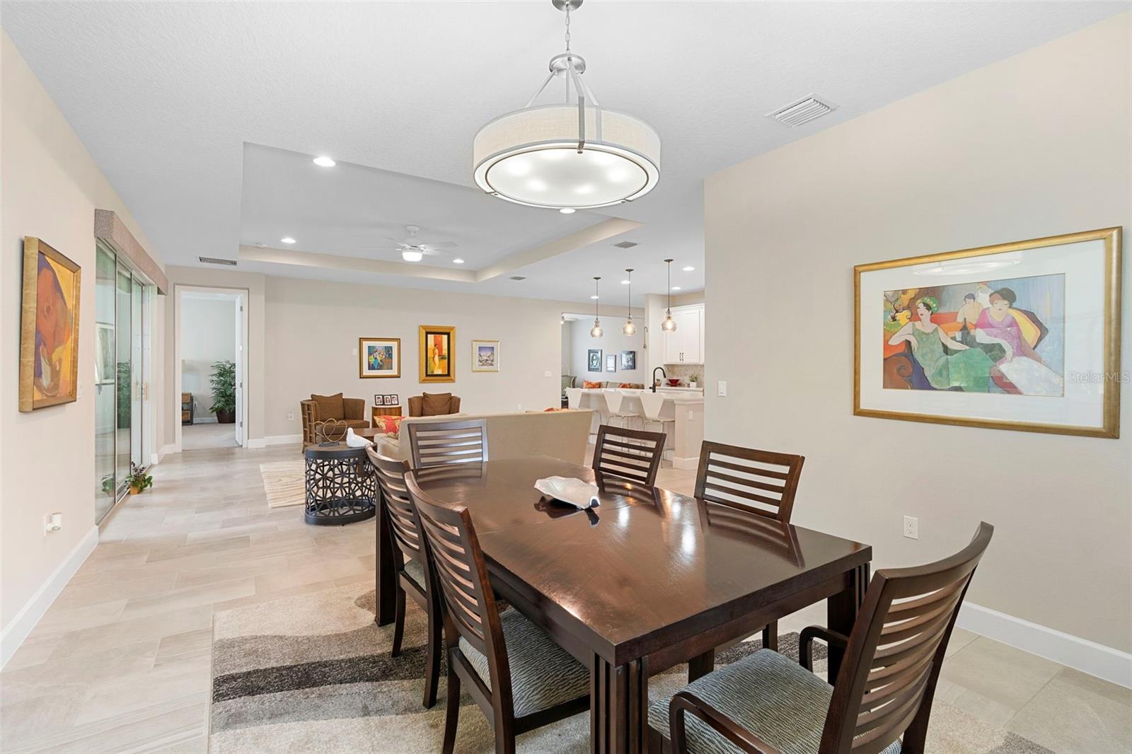Image 16 of 59 For 978 Victoria Hills Drive S
