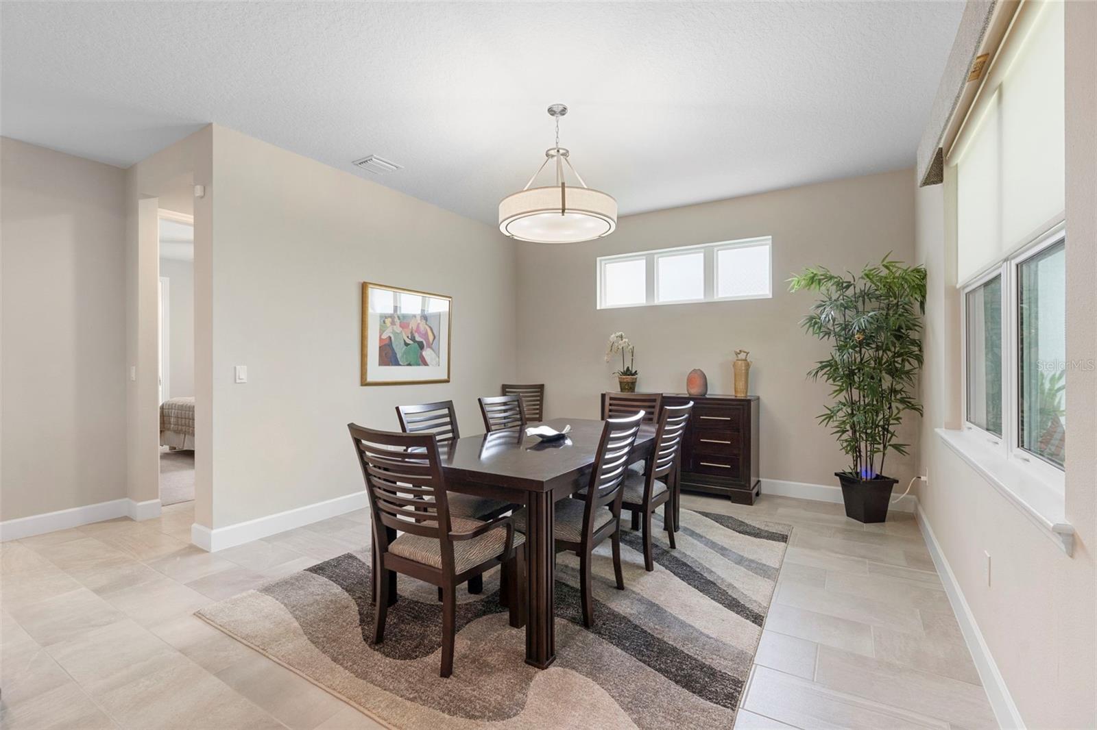 Image 17 of 59 For 978 Victoria Hills Drive S