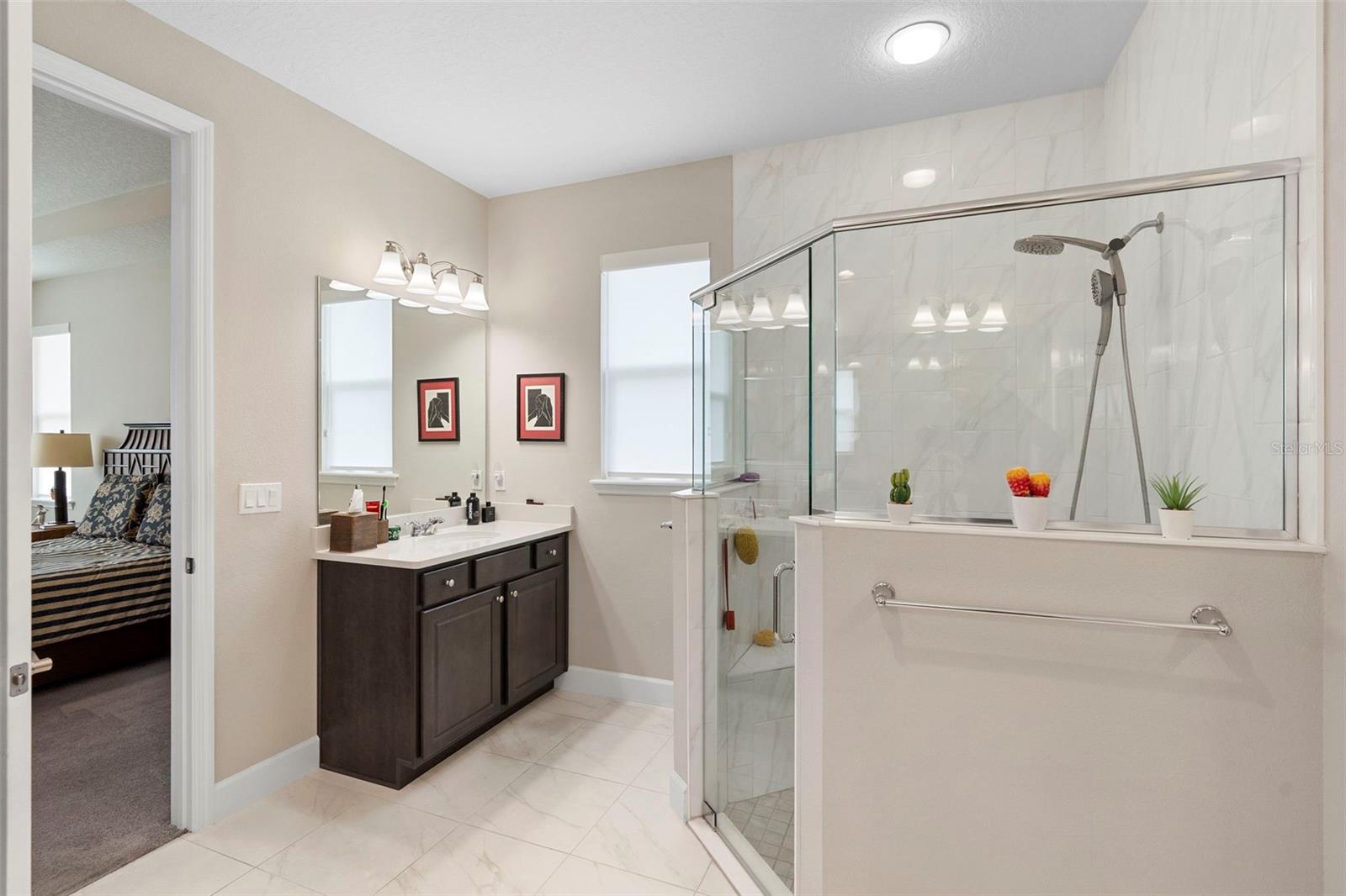 Image 23 of 59 For 978 Victoria Hills Drive S