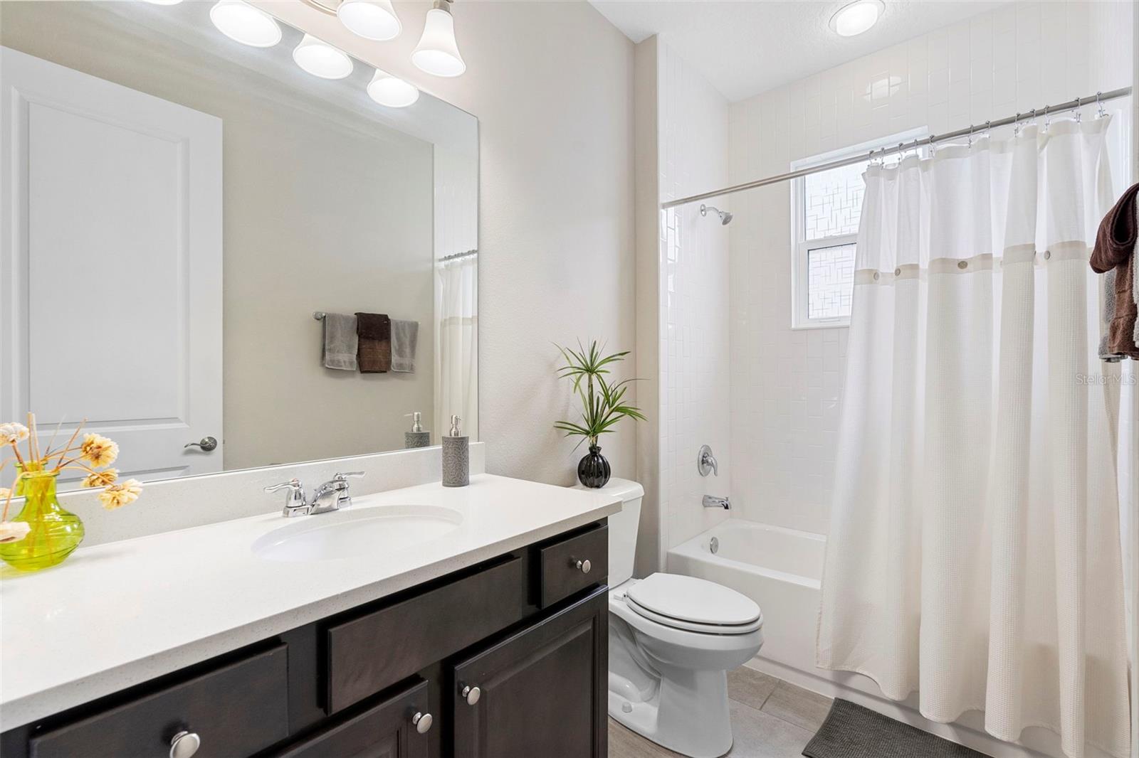 Image 34 of 59 For 978 Victoria Hills Drive S