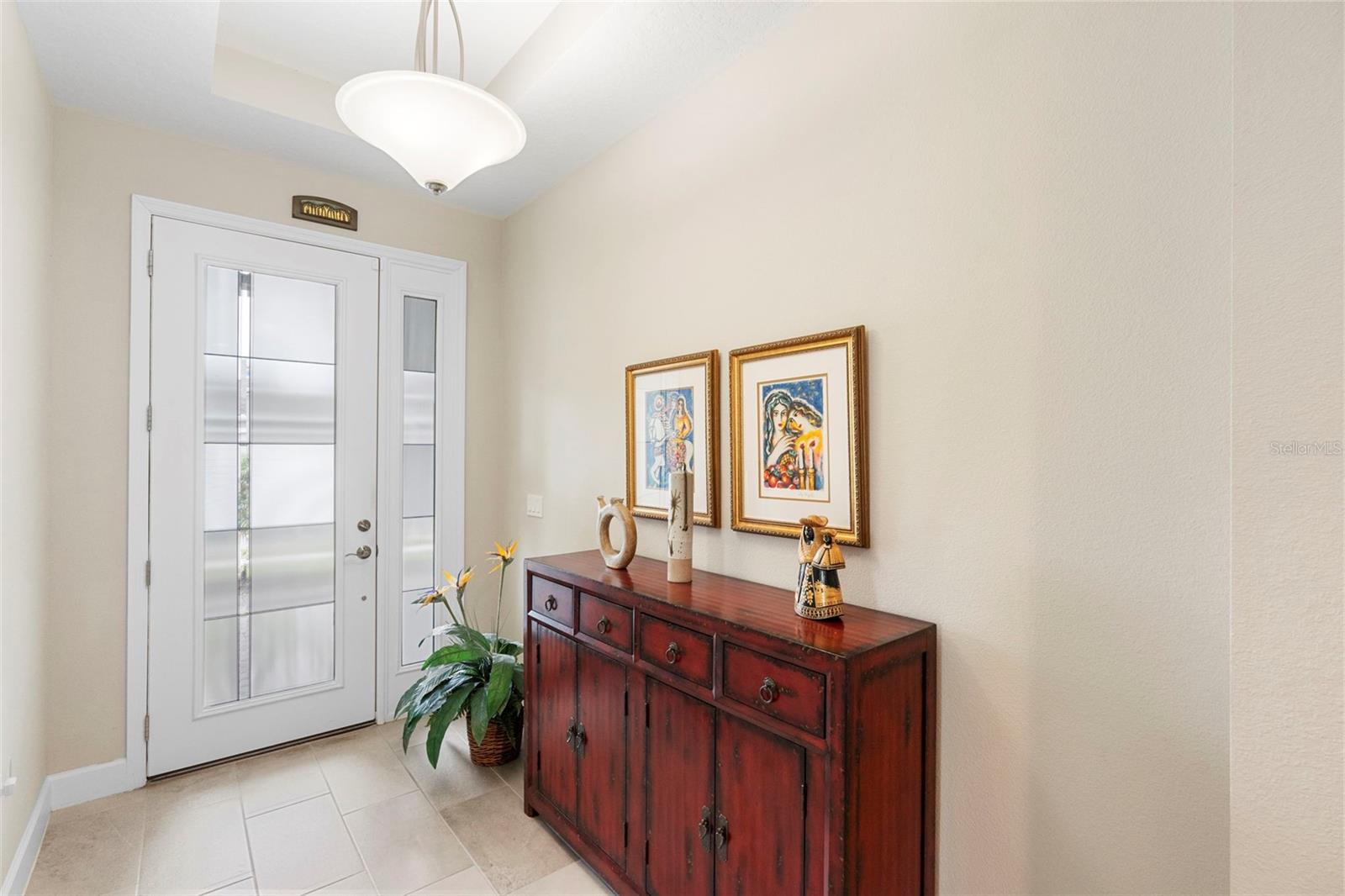 Image 35 of 59 For 978 Victoria Hills Drive S