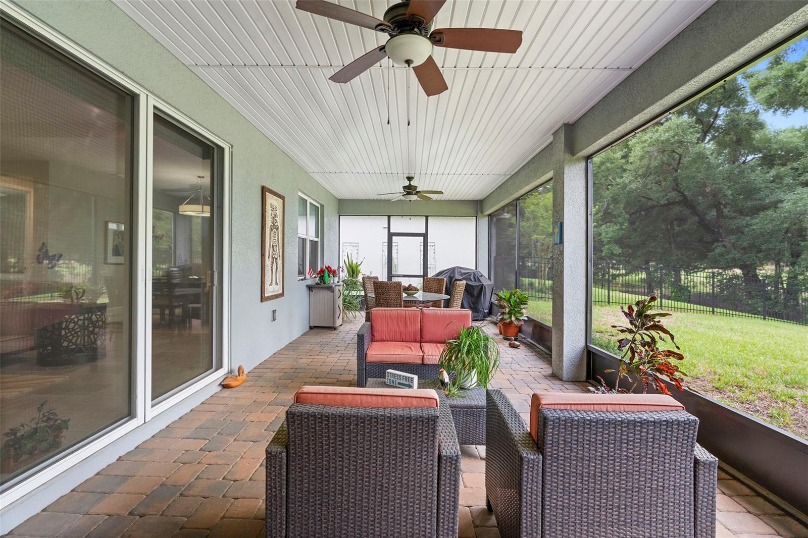 Image 39 of 59 For 978 Victoria Hills Drive S