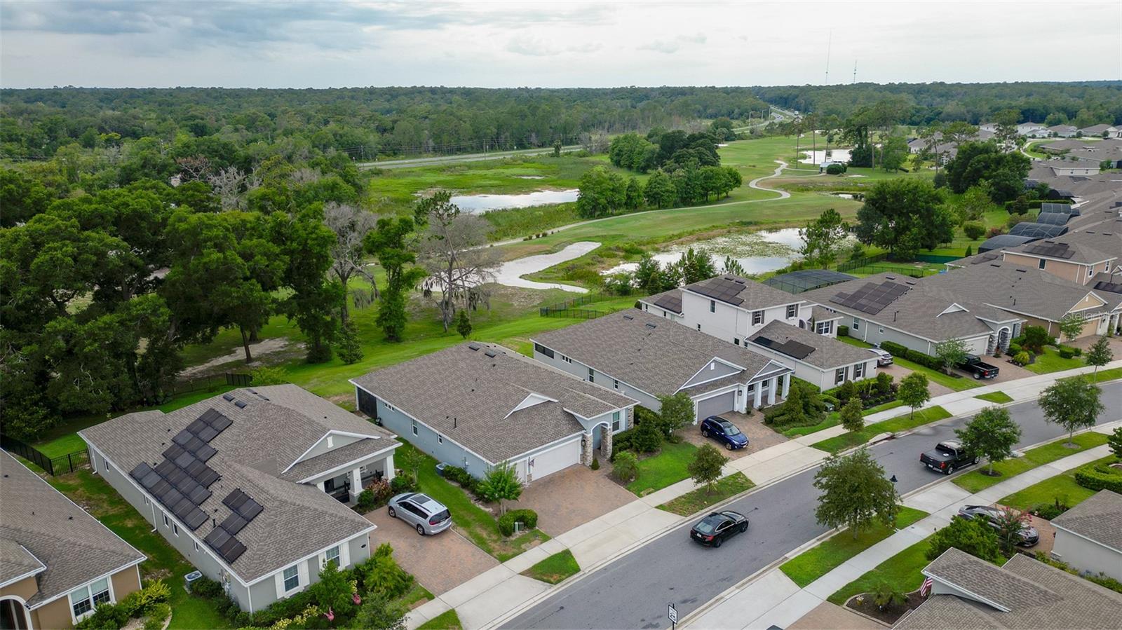 Image 4 of 59 For 978 Victoria Hills Drive S