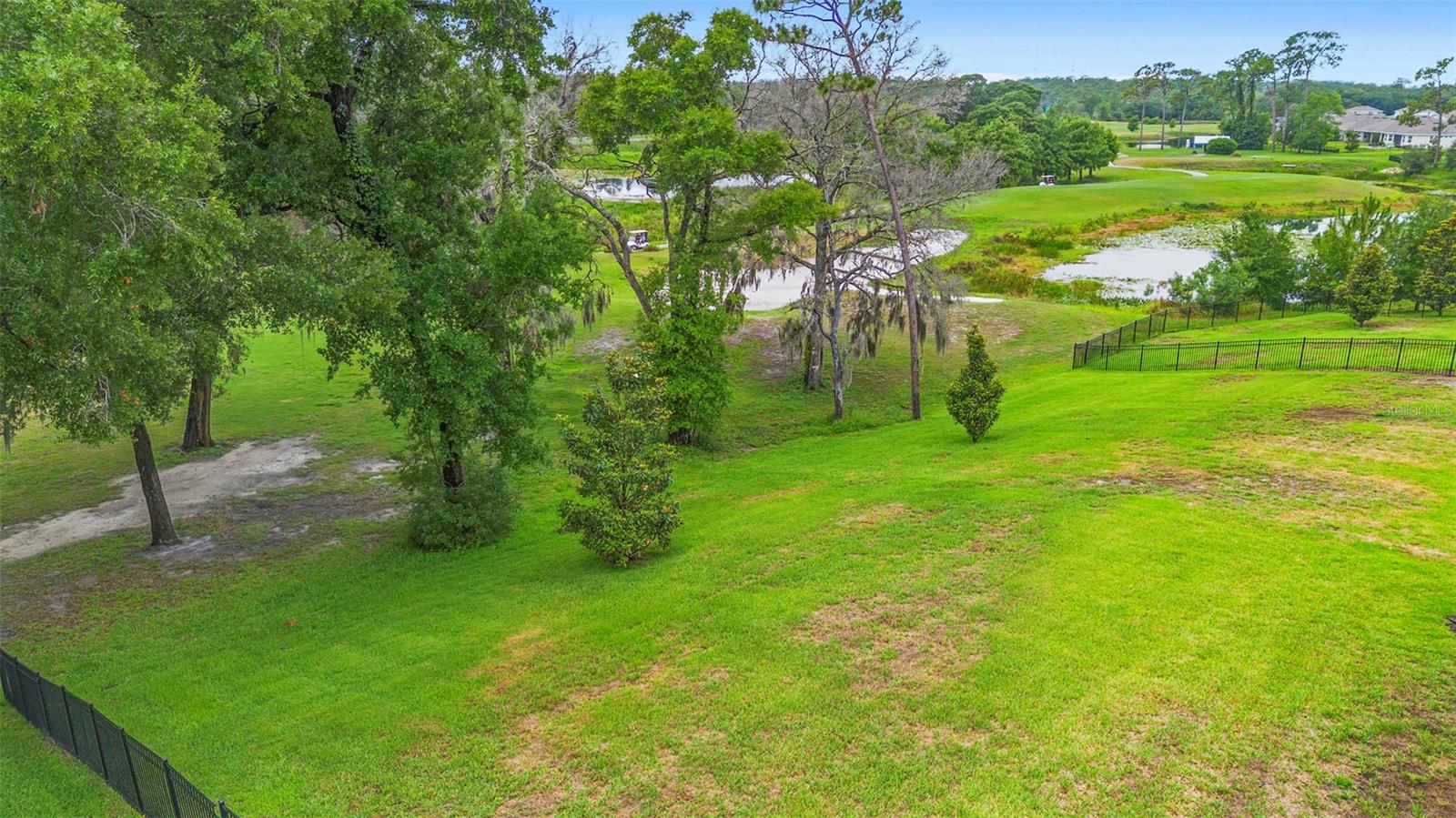 Image 42 of 59 For 978 Victoria Hills Drive S