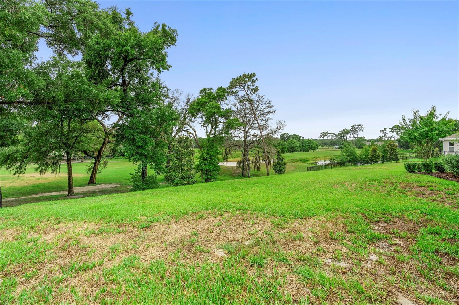 Image 45 of 59 For 978 Victoria Hills Drive S