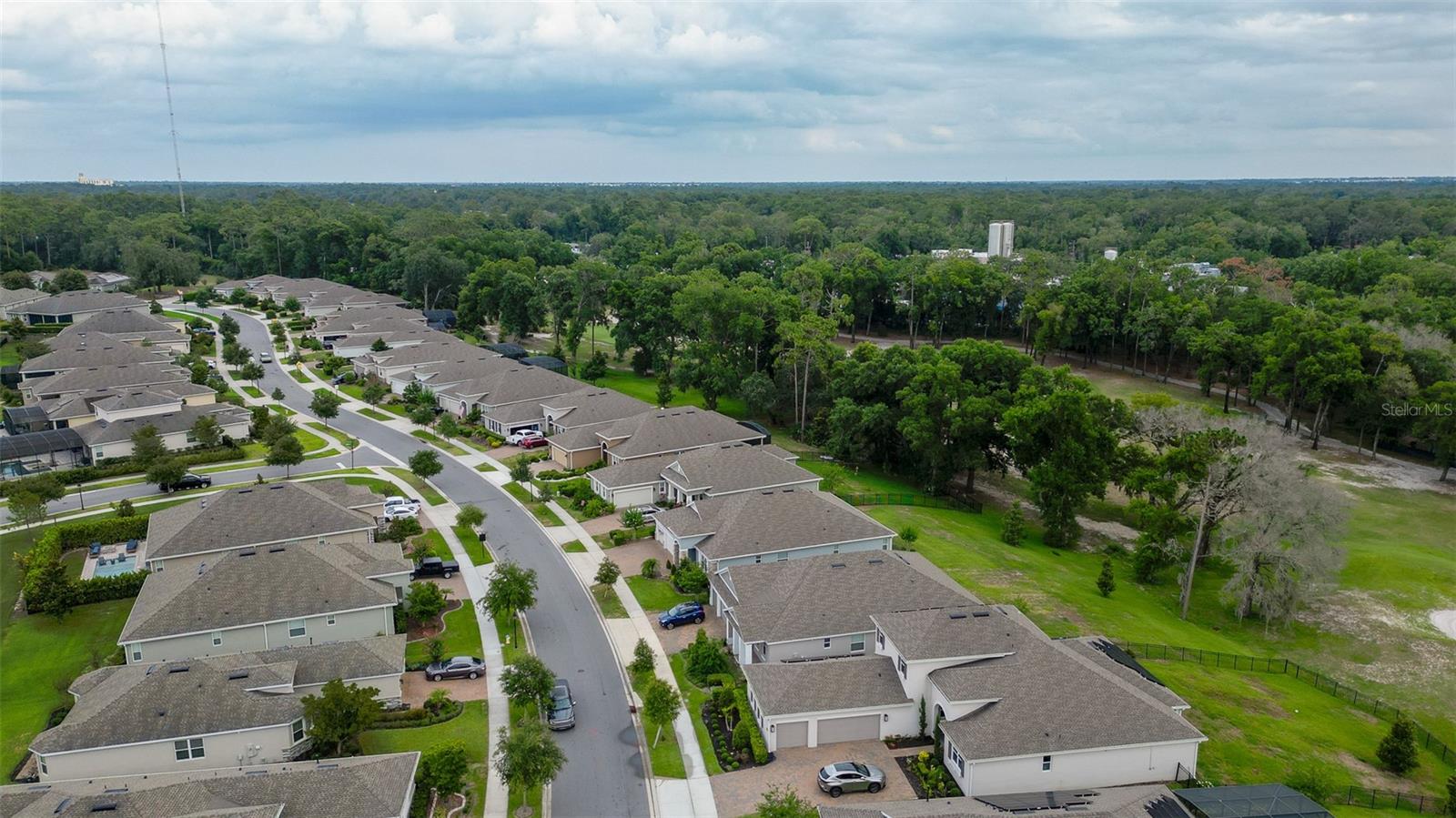 Image 50 of 59 For 978 Victoria Hills Drive S