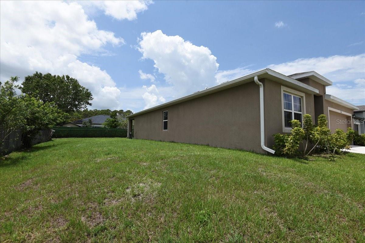 Image 3 of 26 For 1574 Heartwellville Street Nw