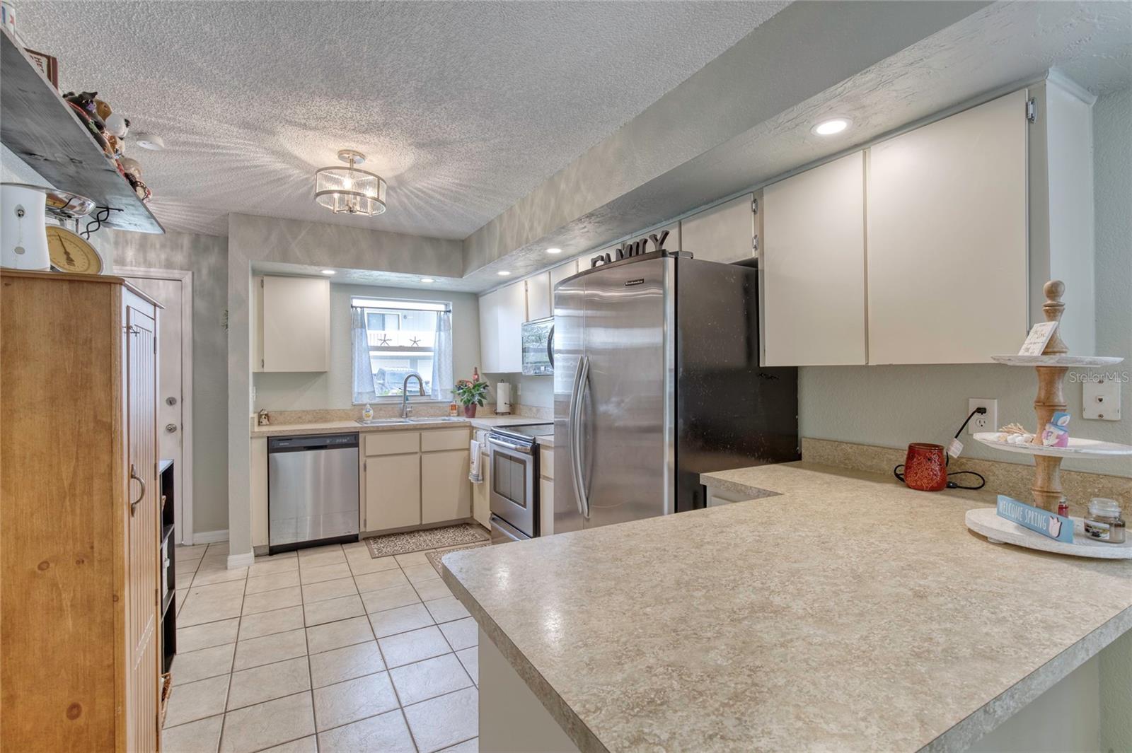Image 10 of 69 For 721 Laurel Bay Circle