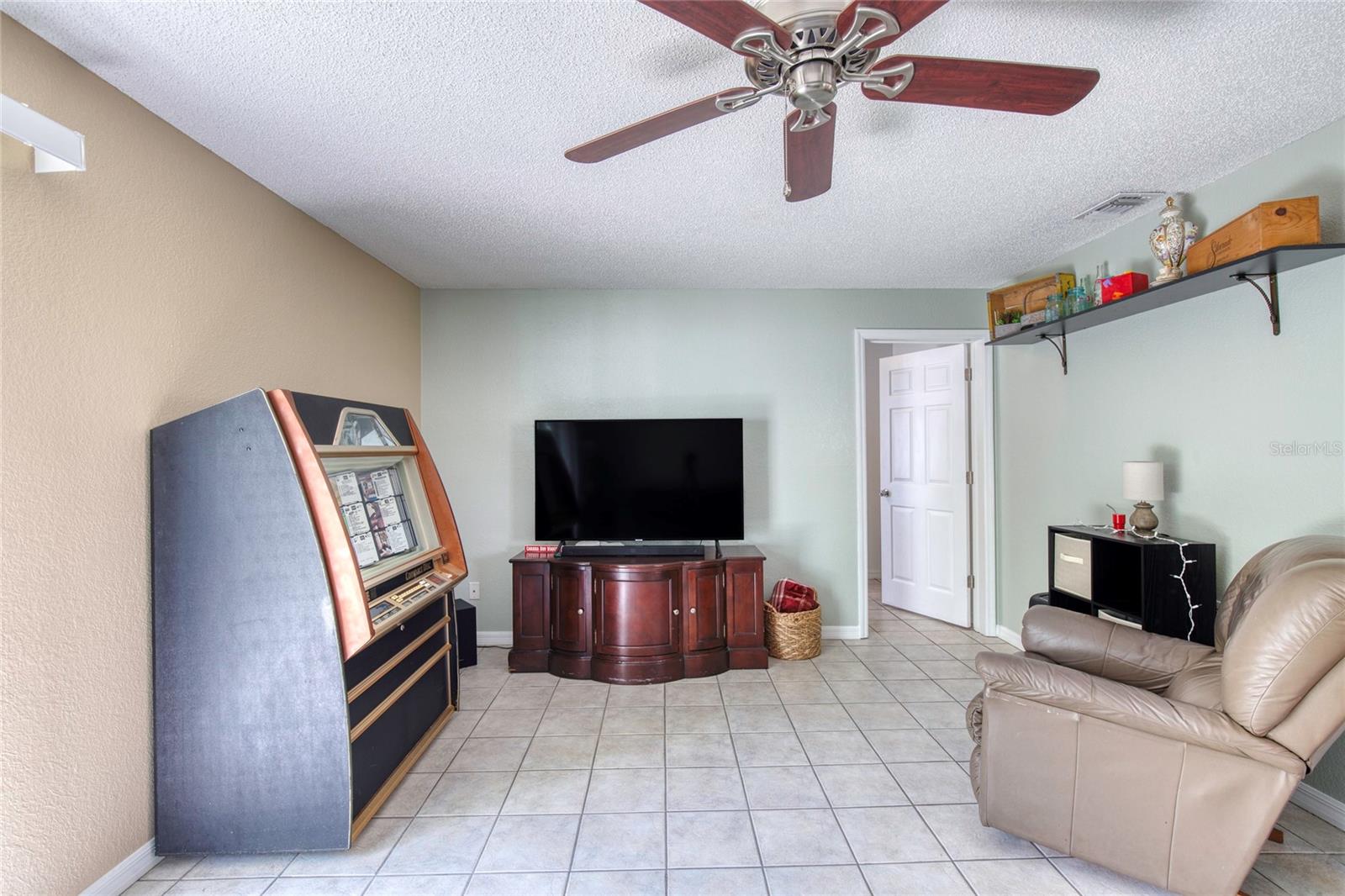 Image 18 of 69 For 721 Laurel Bay Circle
