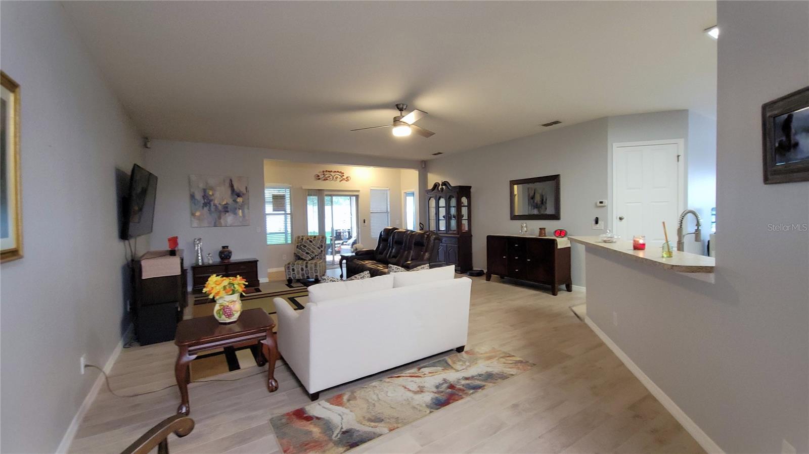 Image 10 of 47 For 1632 Blue Grass Blvd