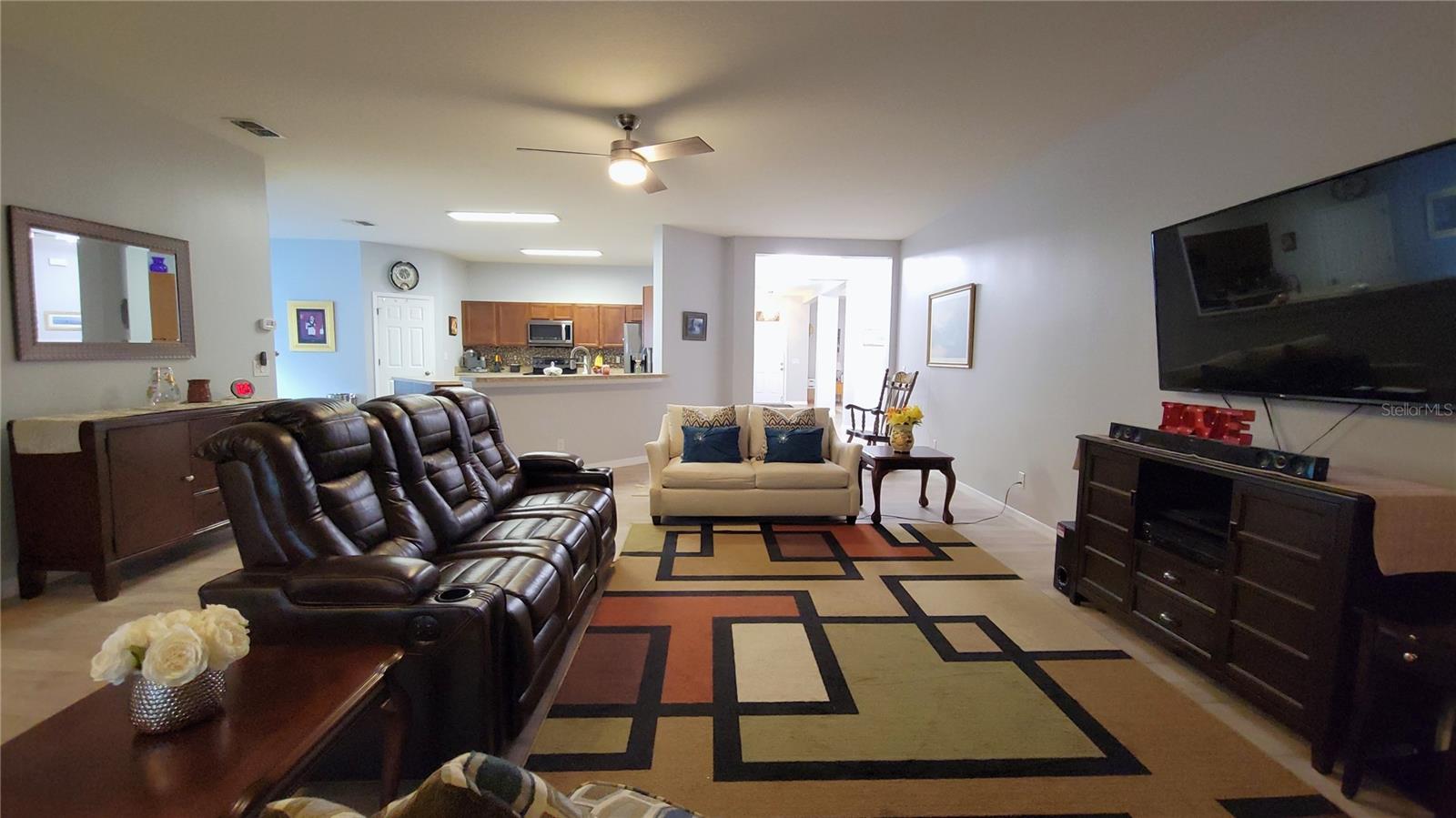 Image 12 of 47 For 1632 Blue Grass Blvd