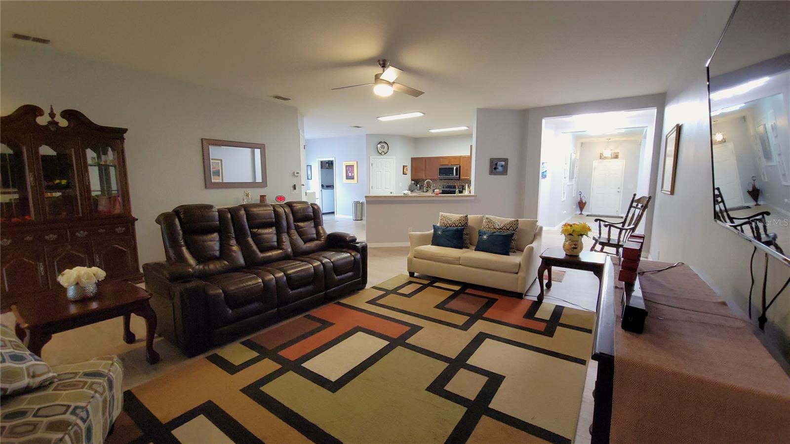 Image 13 of 47 For 1632 Blue Grass Blvd