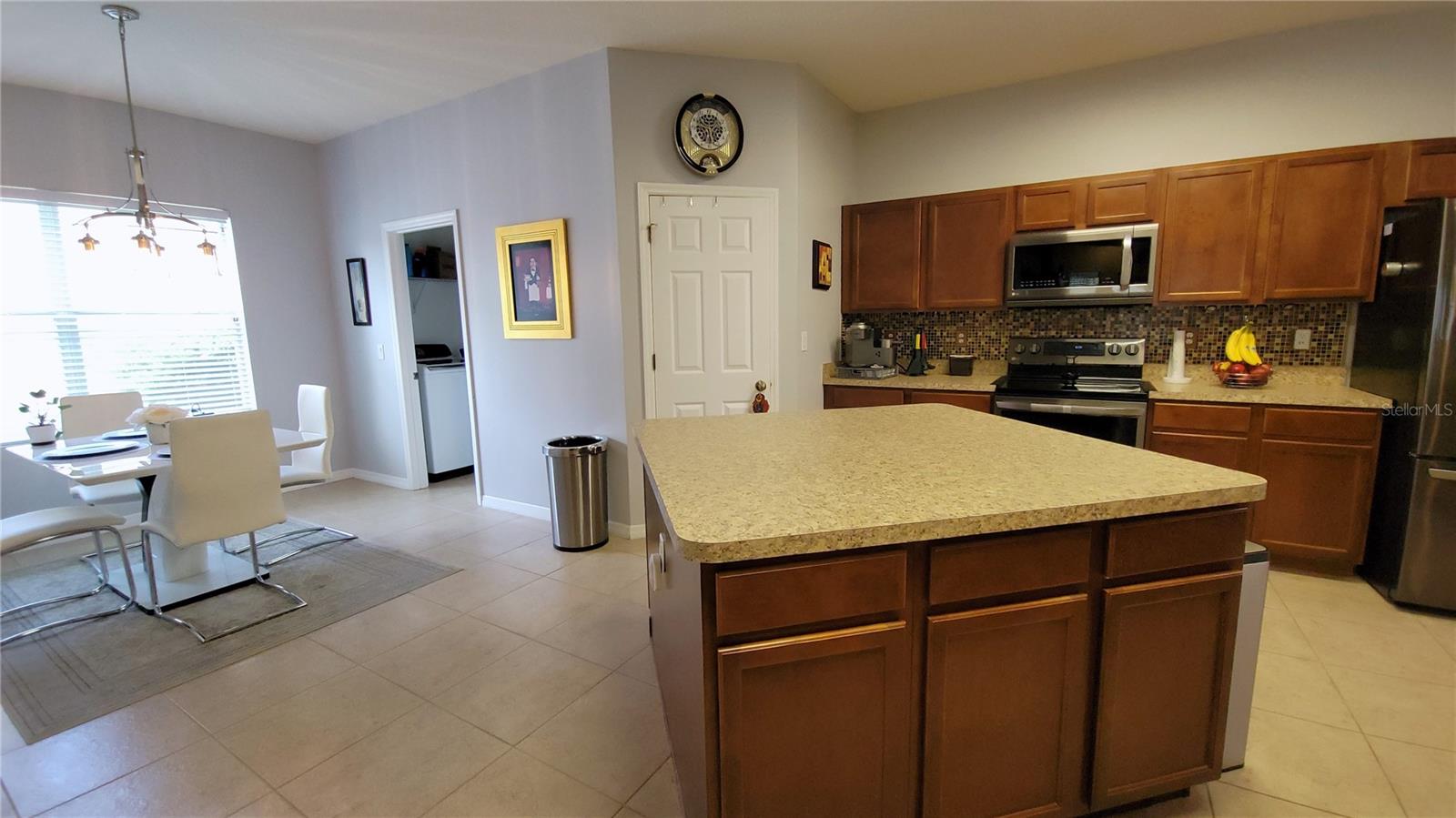 Image 20 of 47 For 1632 Blue Grass Blvd