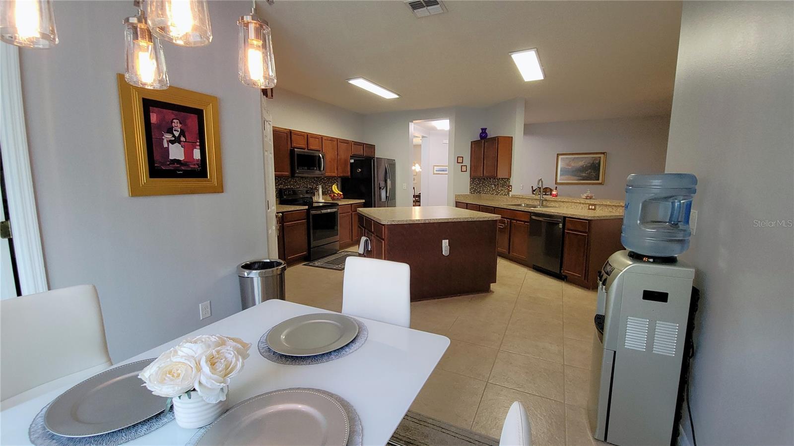 Image 21 of 47 For 1632 Blue Grass Blvd