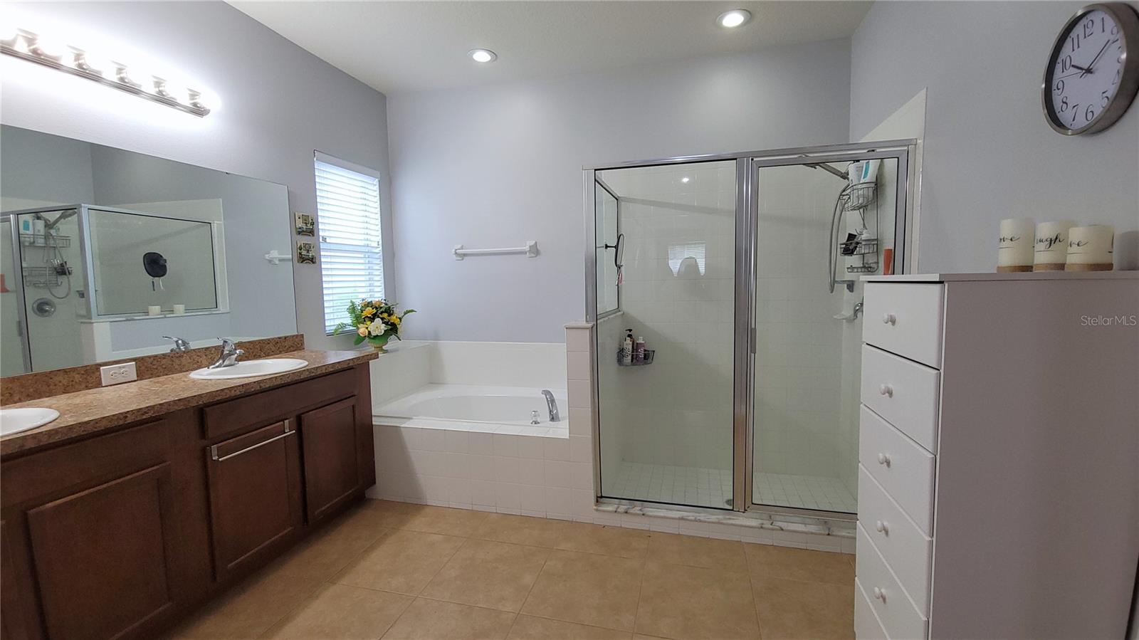 Image 29 of 47 For 1632 Blue Grass Blvd