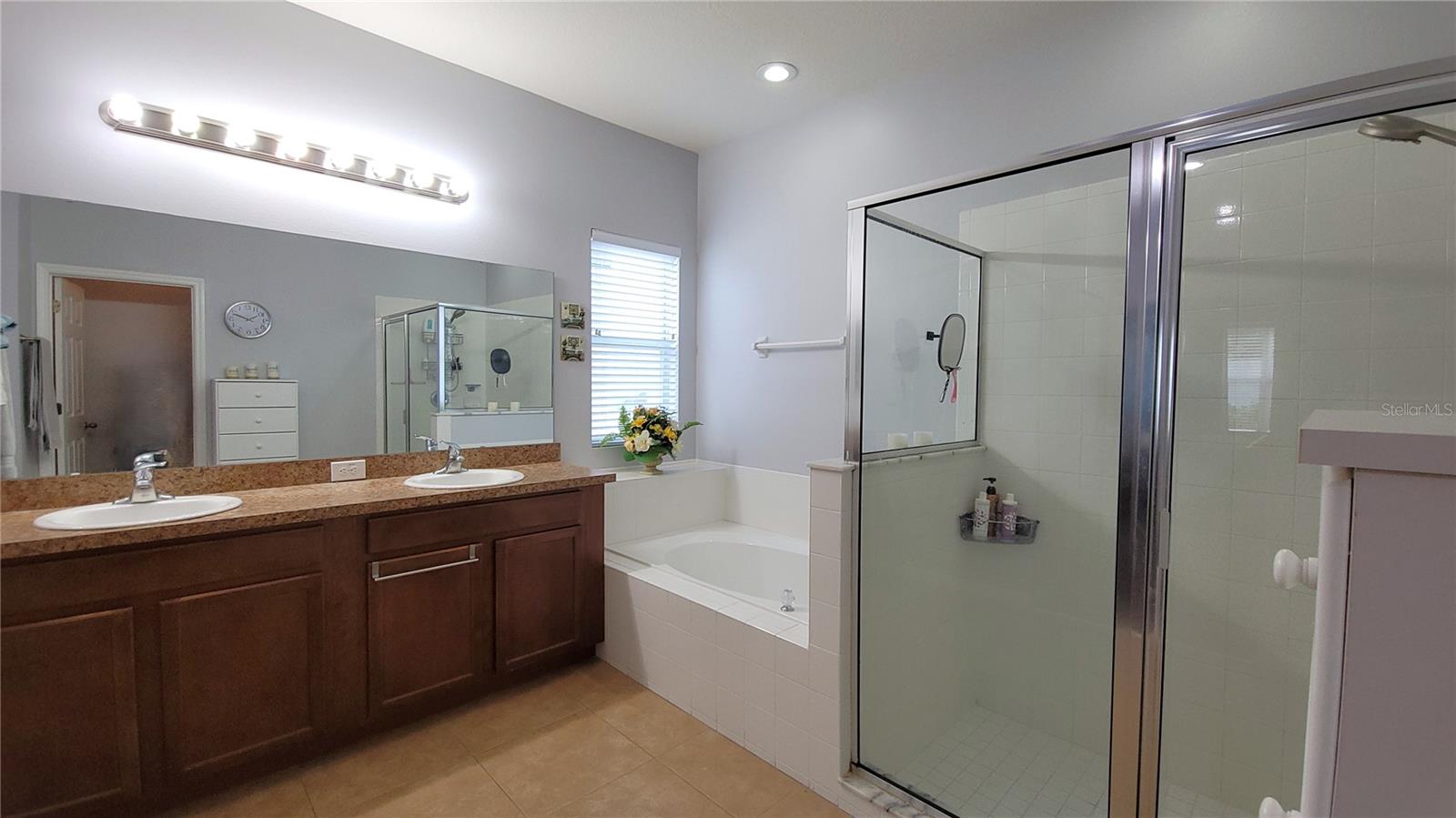 Image 30 of 47 For 1632 Blue Grass Blvd