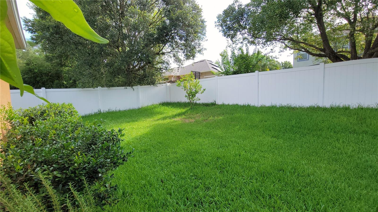 Image 42 of 47 For 1632 Blue Grass Blvd