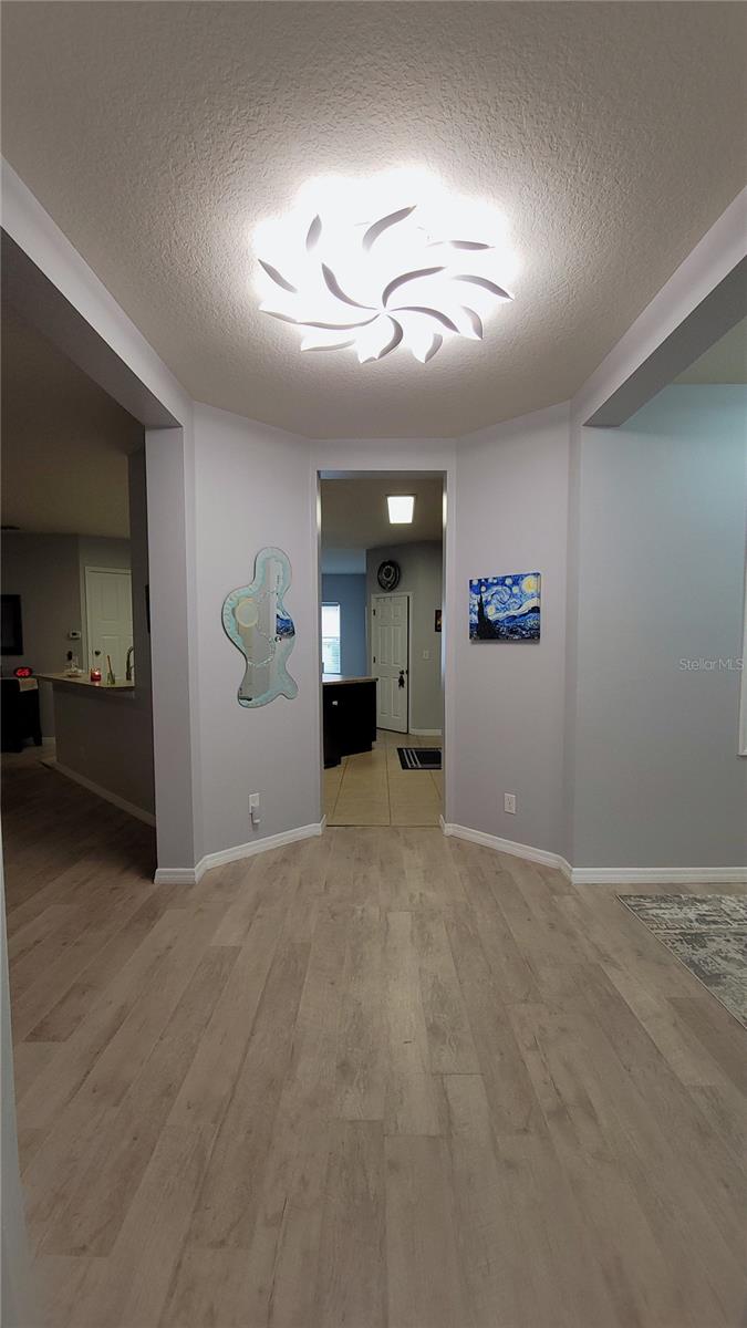 Image 9 of 47 For 1632 Blue Grass Blvd