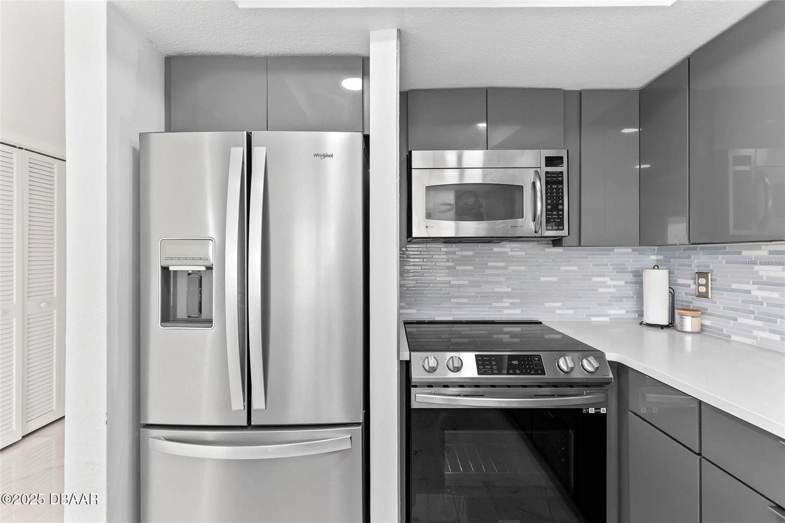 Image 14 of 57 For 3047 Atlantic Avenue 1805