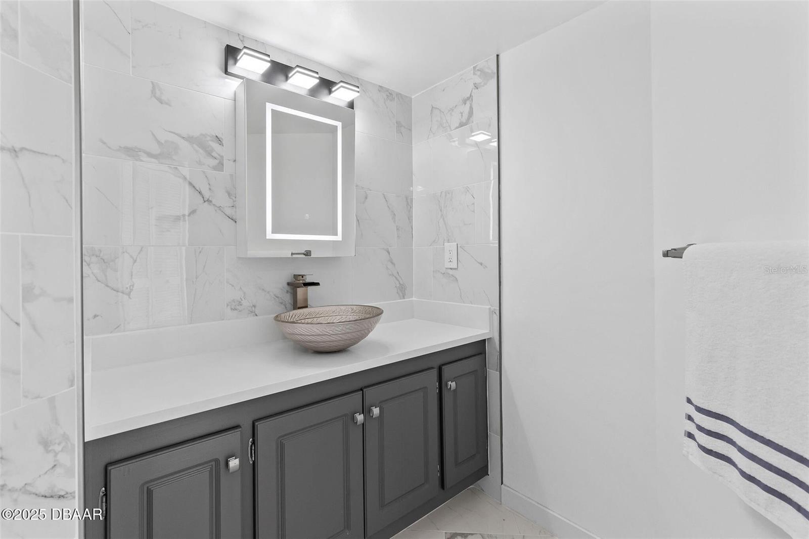 Image 21 of 57 For 3047 Atlantic Avenue 1805