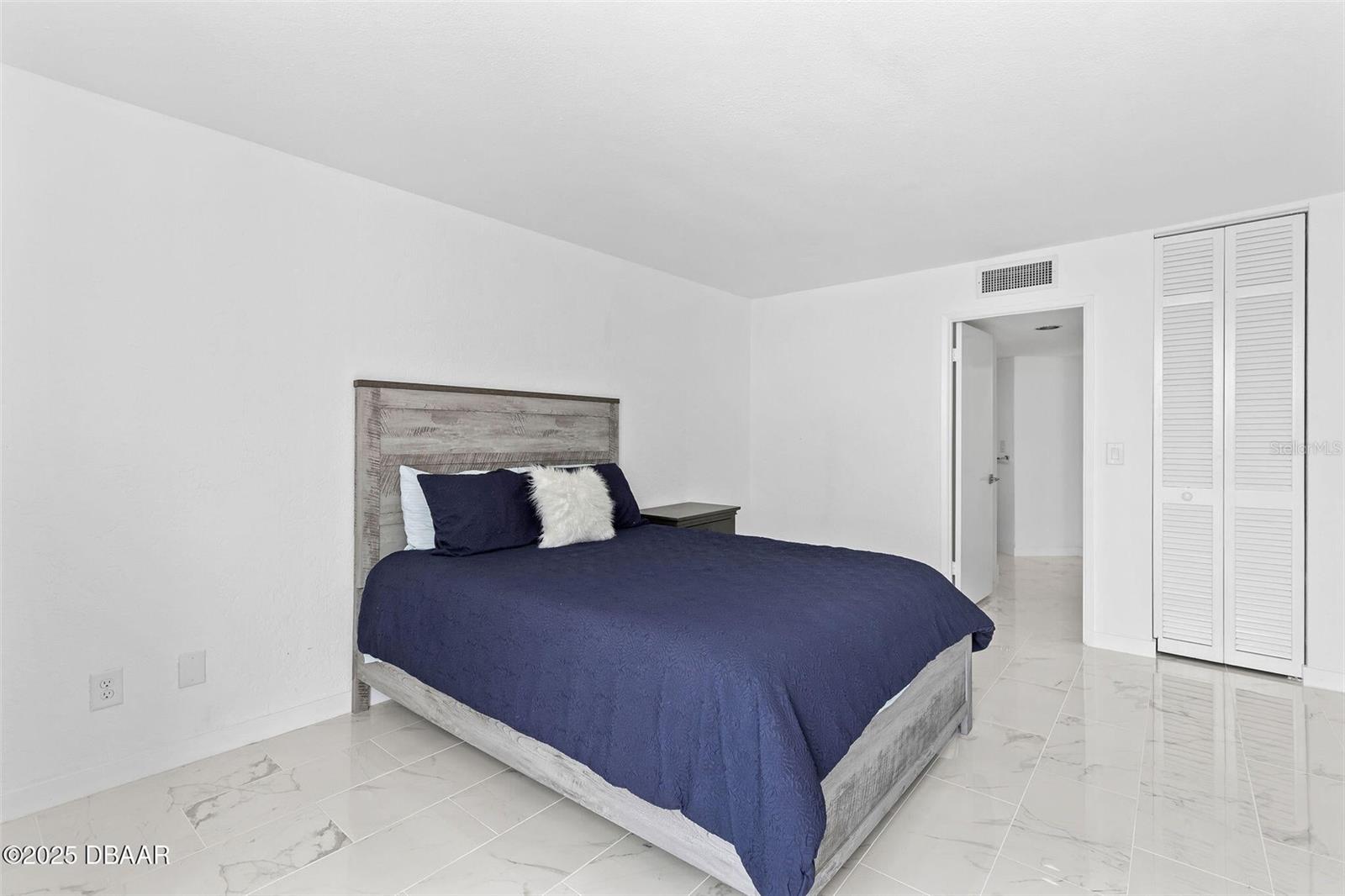 Image 28 of 57 For 3047 Atlantic Avenue 1805