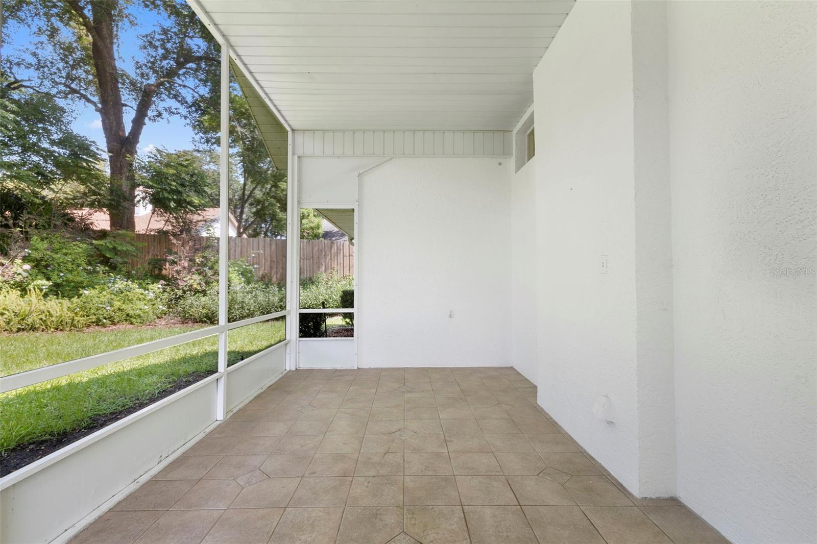 Image 33 of 36 For 802 Royal Oak Court