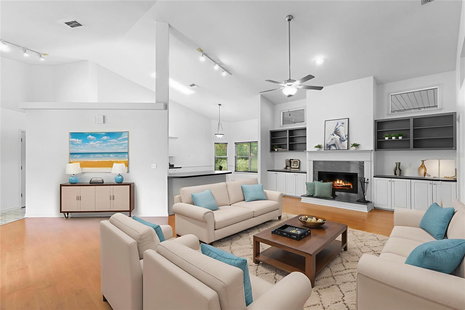 Image 7 of 36 For 802 Royal Oak Court