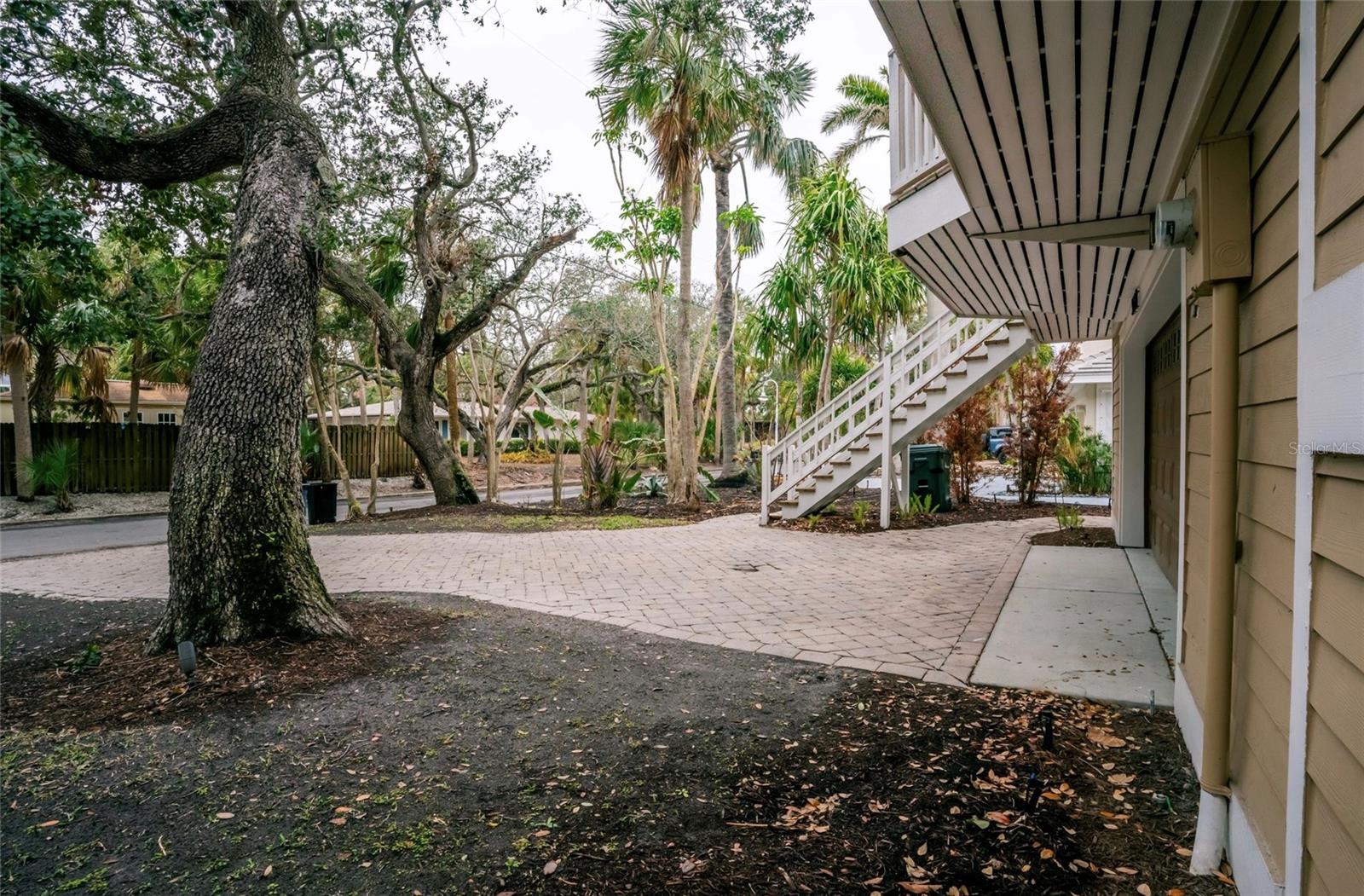 Image 4 of 41 For 5169 Oxford Drive