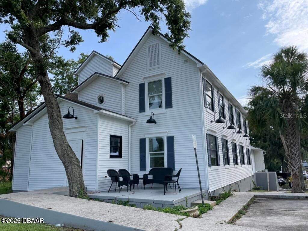 Listing photo id 18 for 404 Ridgewood Avenue