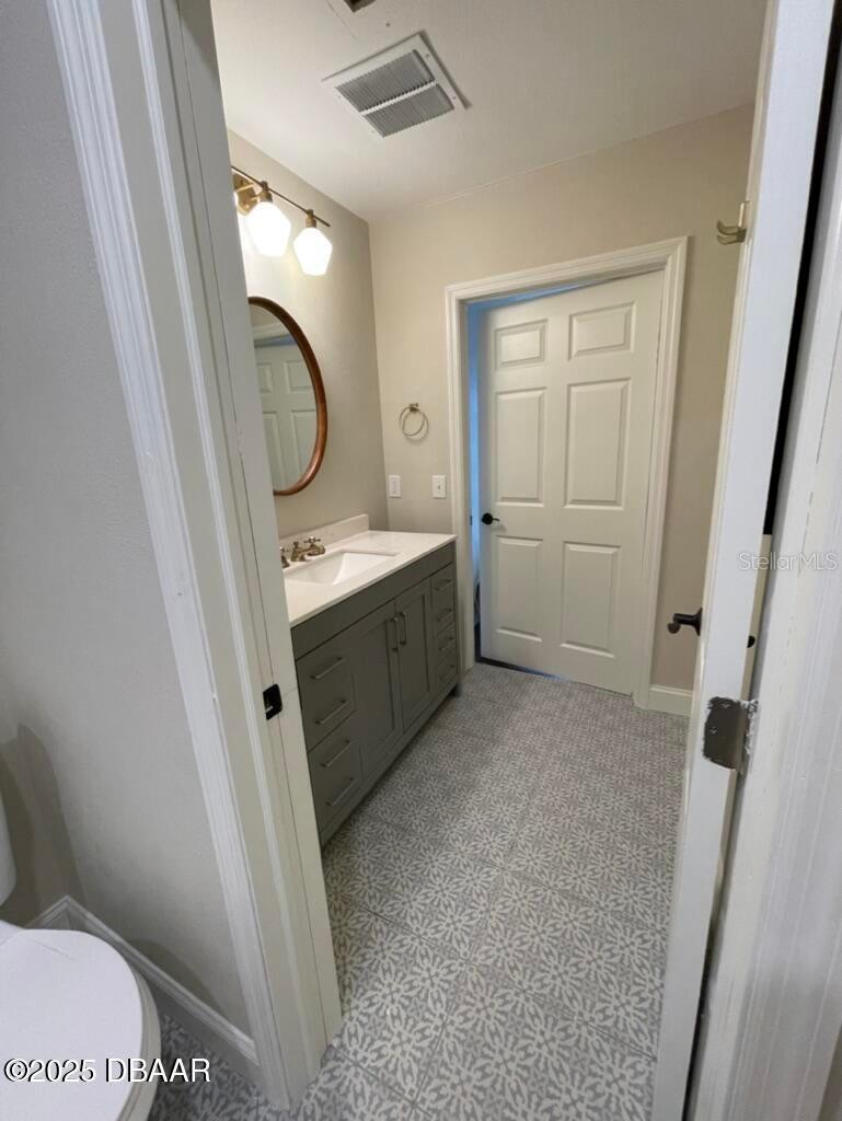 Listing photo id 19 for 404 Ridgewood Avenue
