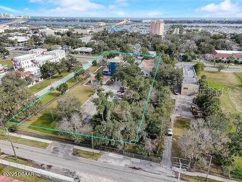 Listing photo id 1 for 404 Ridgewood Avenue