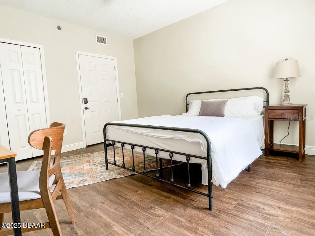 Listing photo id 28 for 404 Ridgewood Avenue