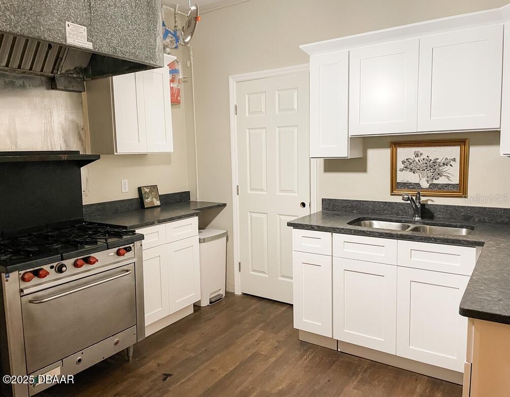 Listing photo id 30 for 404 Ridgewood Avenue