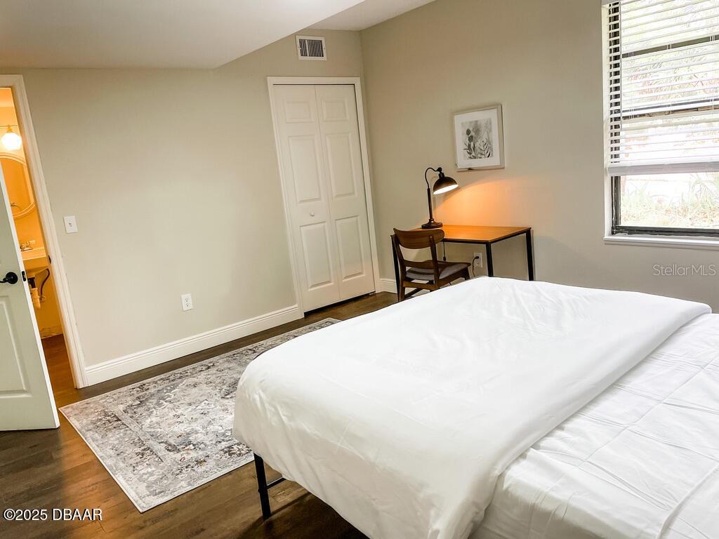 Listing photo id 40 for 404 Ridgewood Avenue