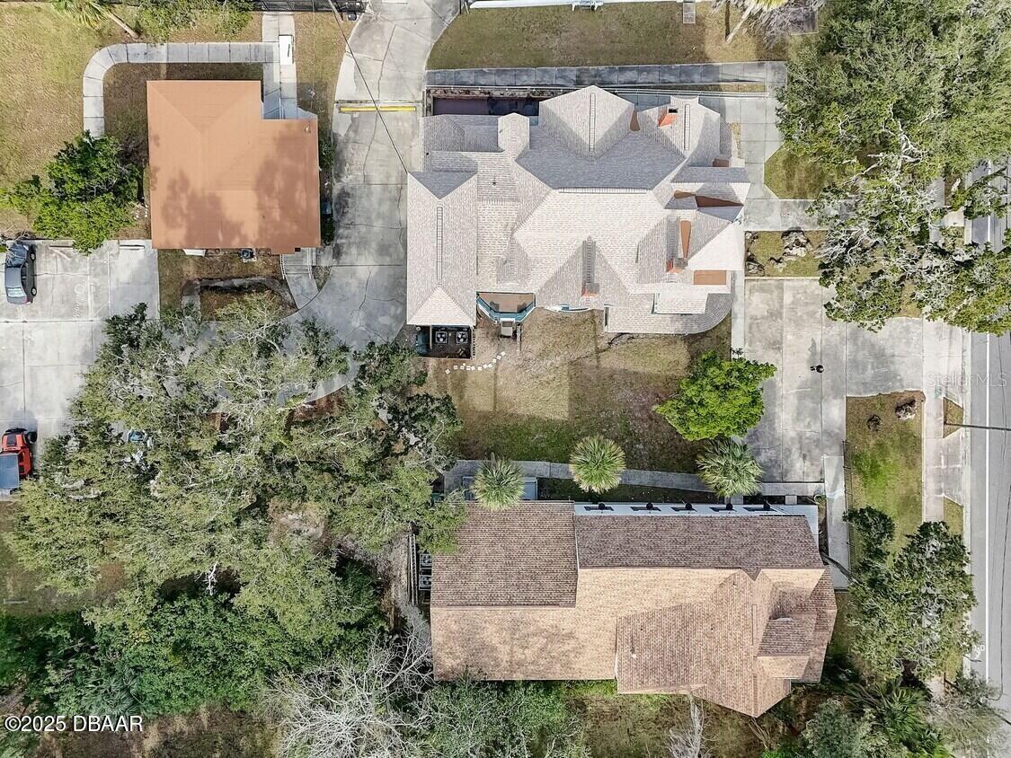 Listing photo id 5 for 404 Ridgewood Avenue