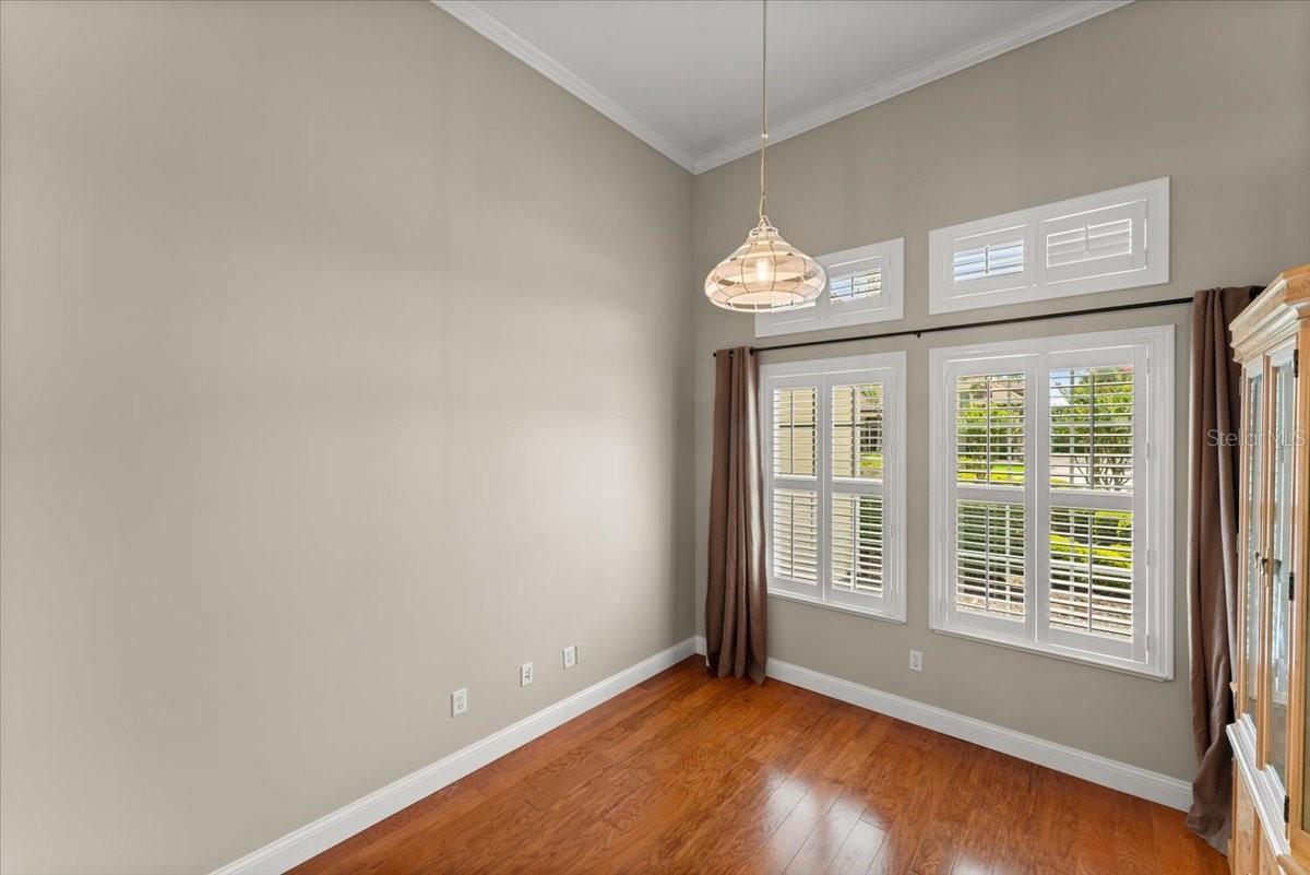 Image 11 of 49 For 1324 Dovercourt Lane