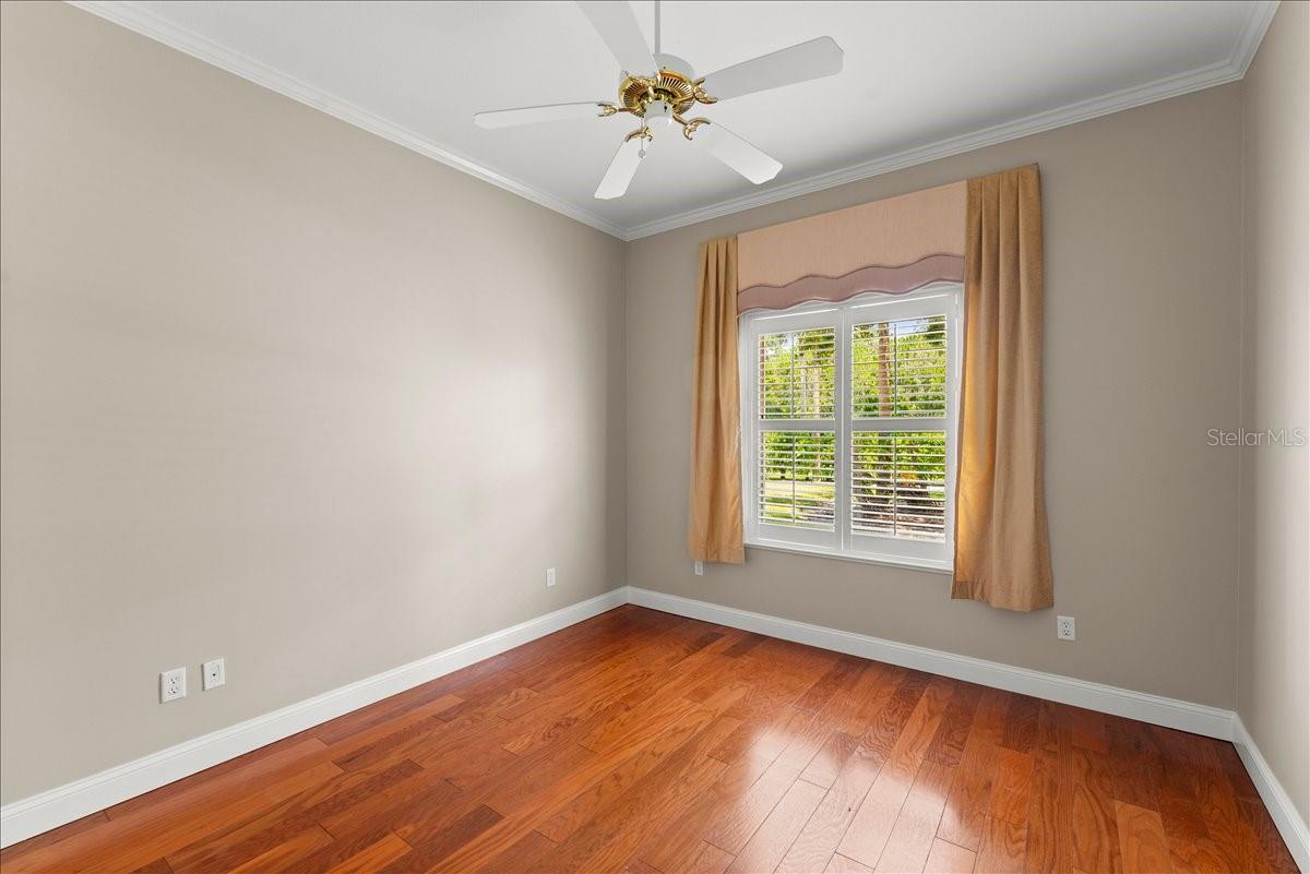 Image 32 of 49 For 1324 Dovercourt Lane