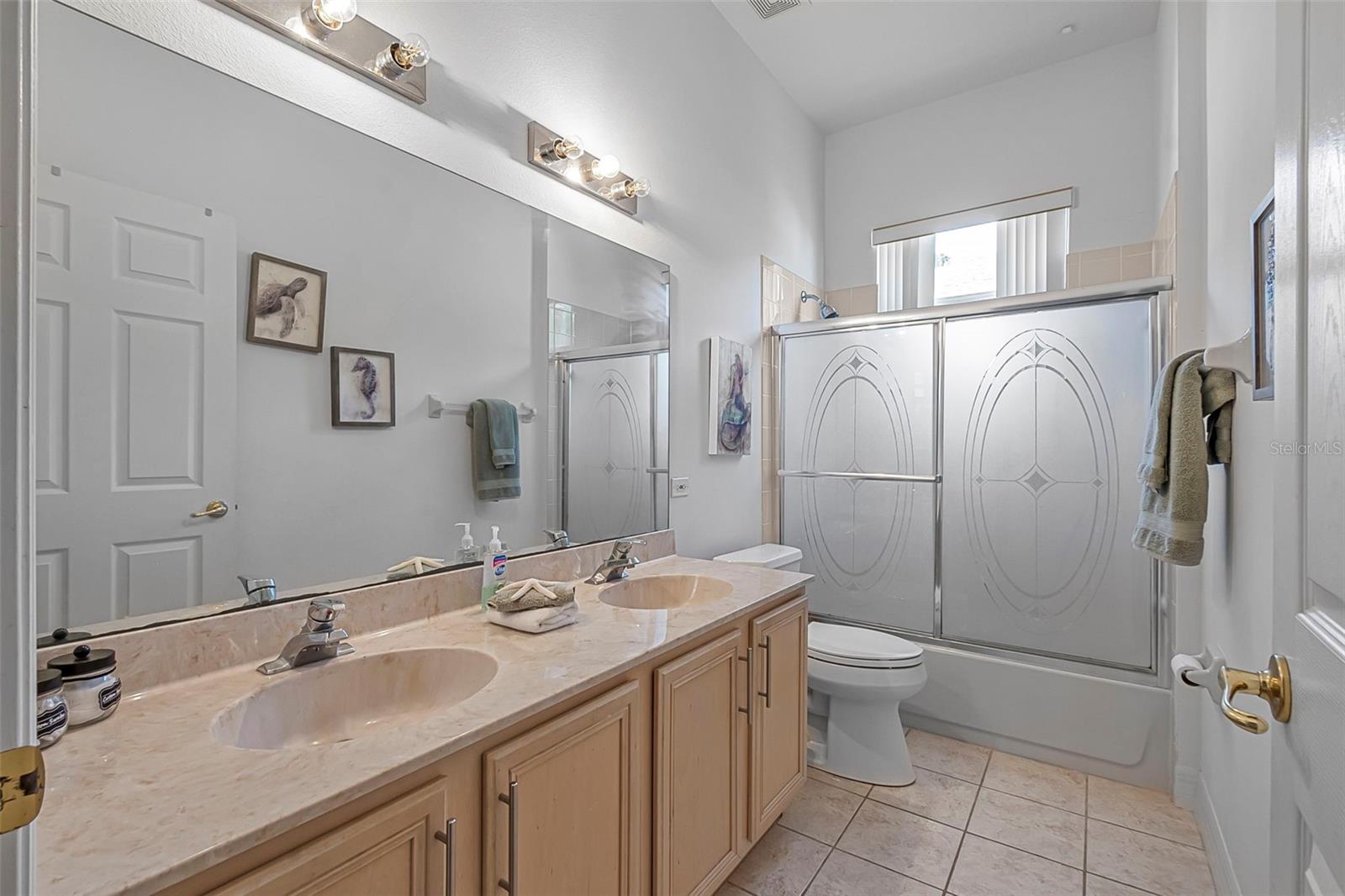 Image 34 of 82 For 45 Saint Andrews Court