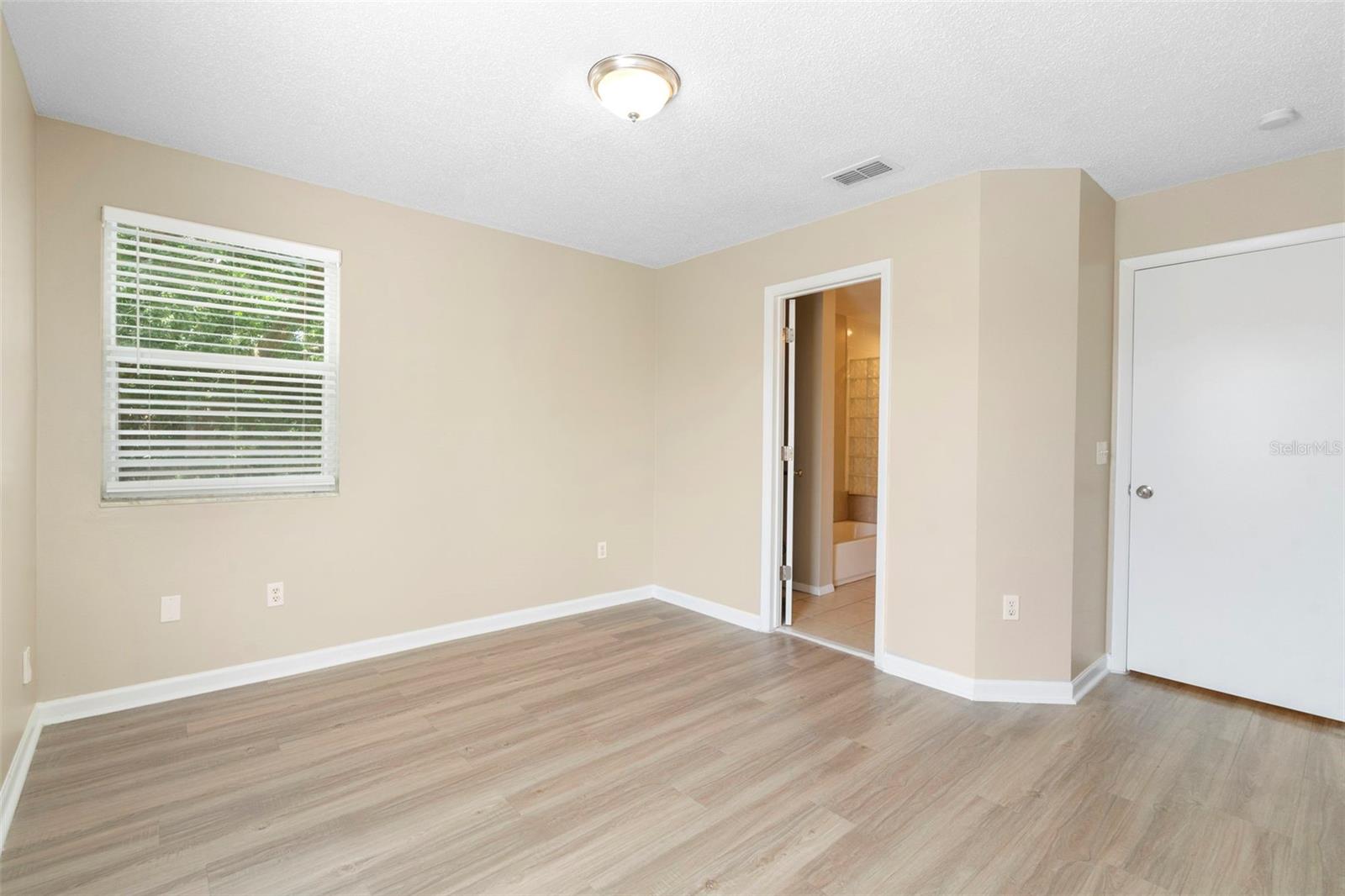 Image 32 of 63 For 2708 Smithfield Drive