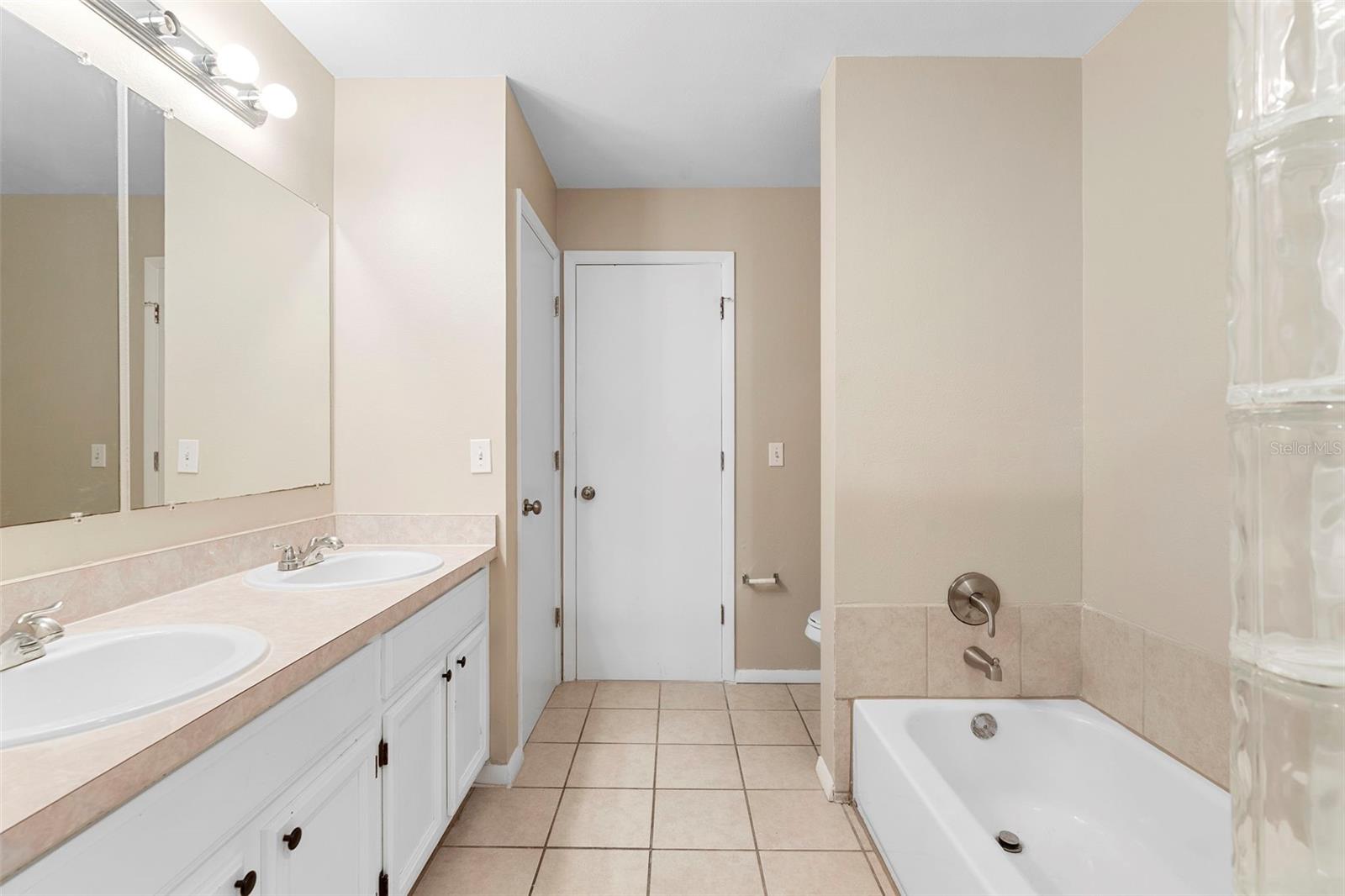 Image 35 of 63 For 2708 Smithfield Drive