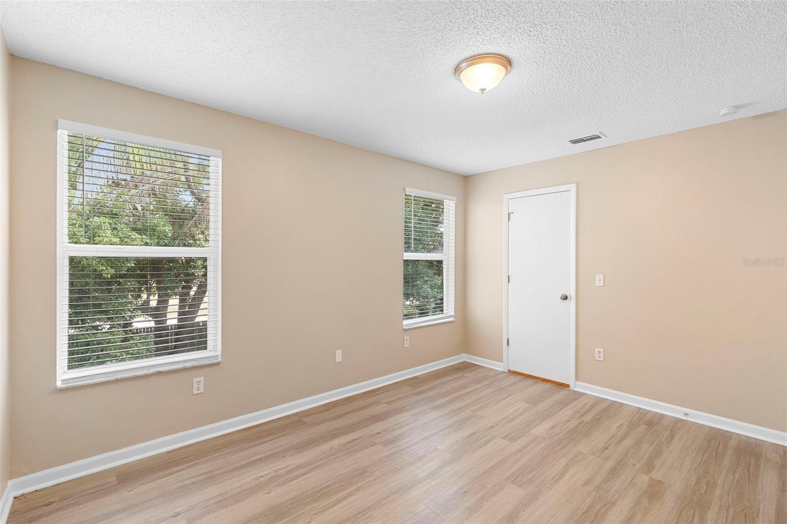 Image 38 of 63 For 2708 Smithfield Drive