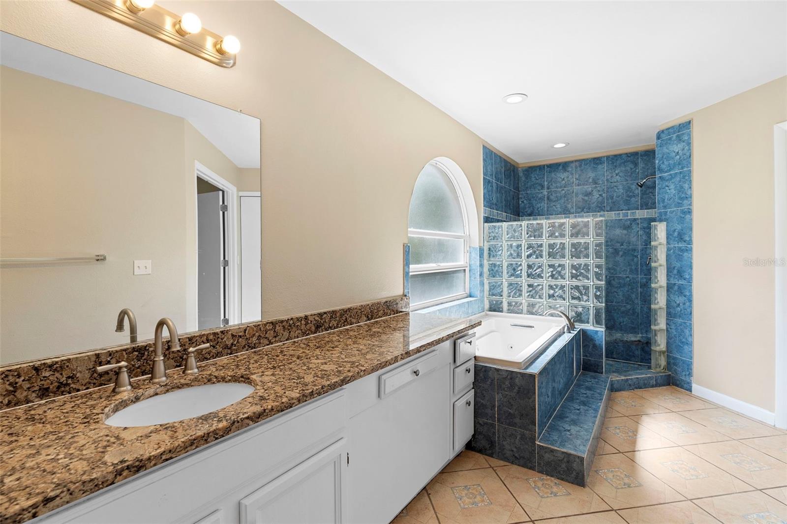 Image 40 of 63 For 2708 Smithfield Drive