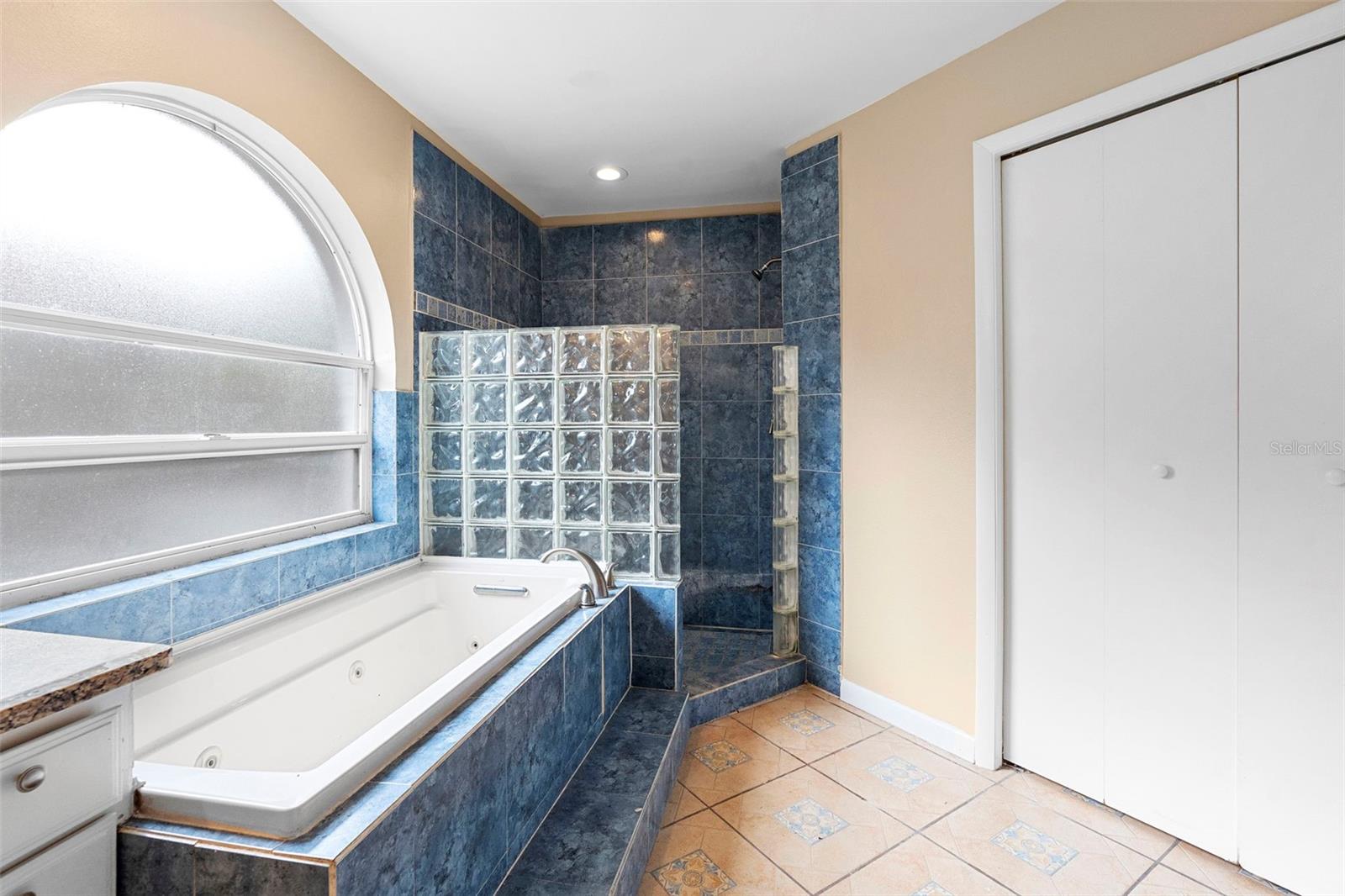 Image 46 of 63 For 2708 Smithfield Drive